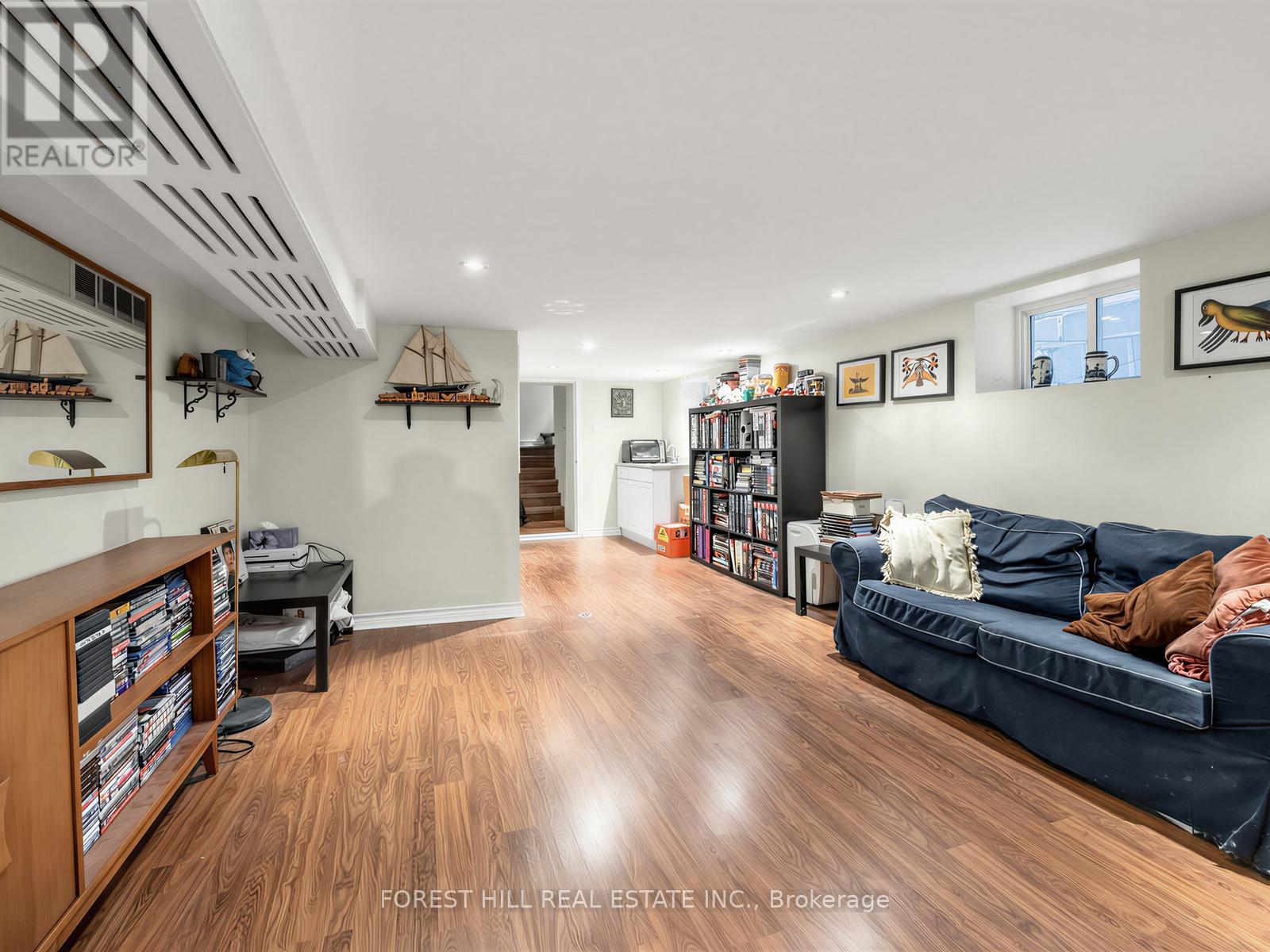 144 Rushton Road, Toronto, Ontario  M6G 3J1 - Photo 5 - C13259262