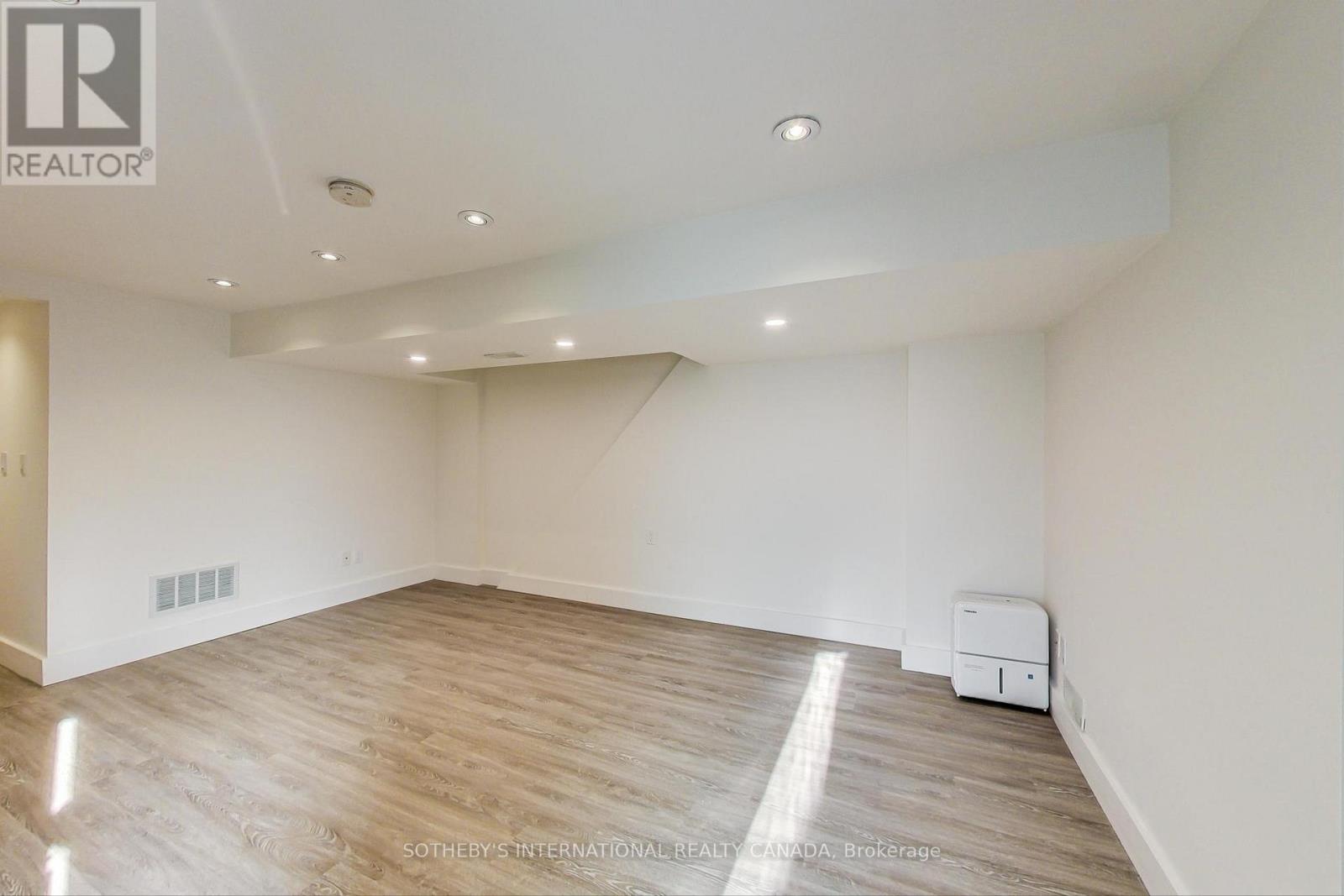 Lower - 669 Euclid Avenue, Toronto, Ontario  M6G 2T8 - Photo 6 - C13259306