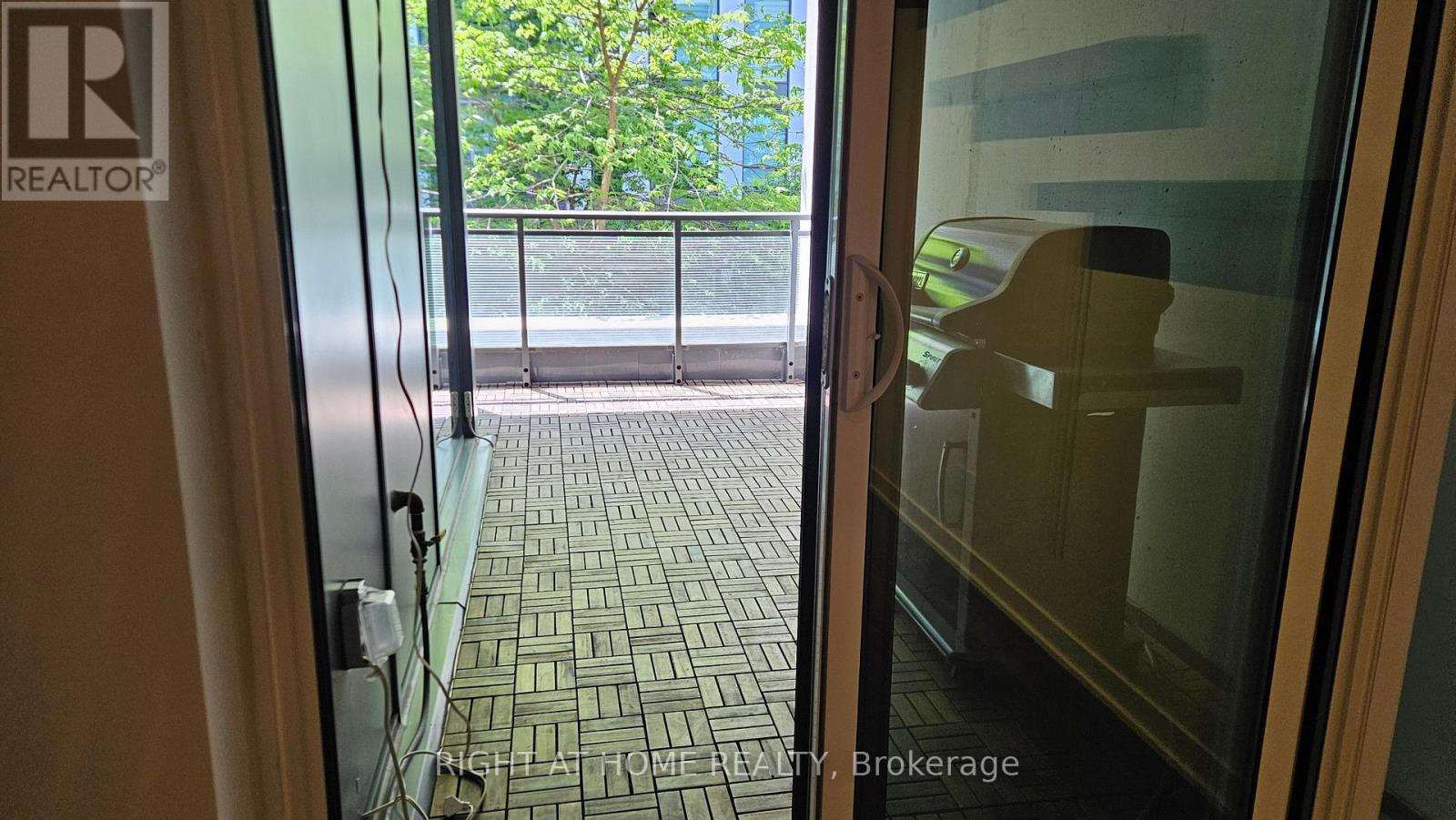 216 - 20 Gladstone Avenue, Toronto, Ontario  M6J 0E9 - Photo 19 - C13260596