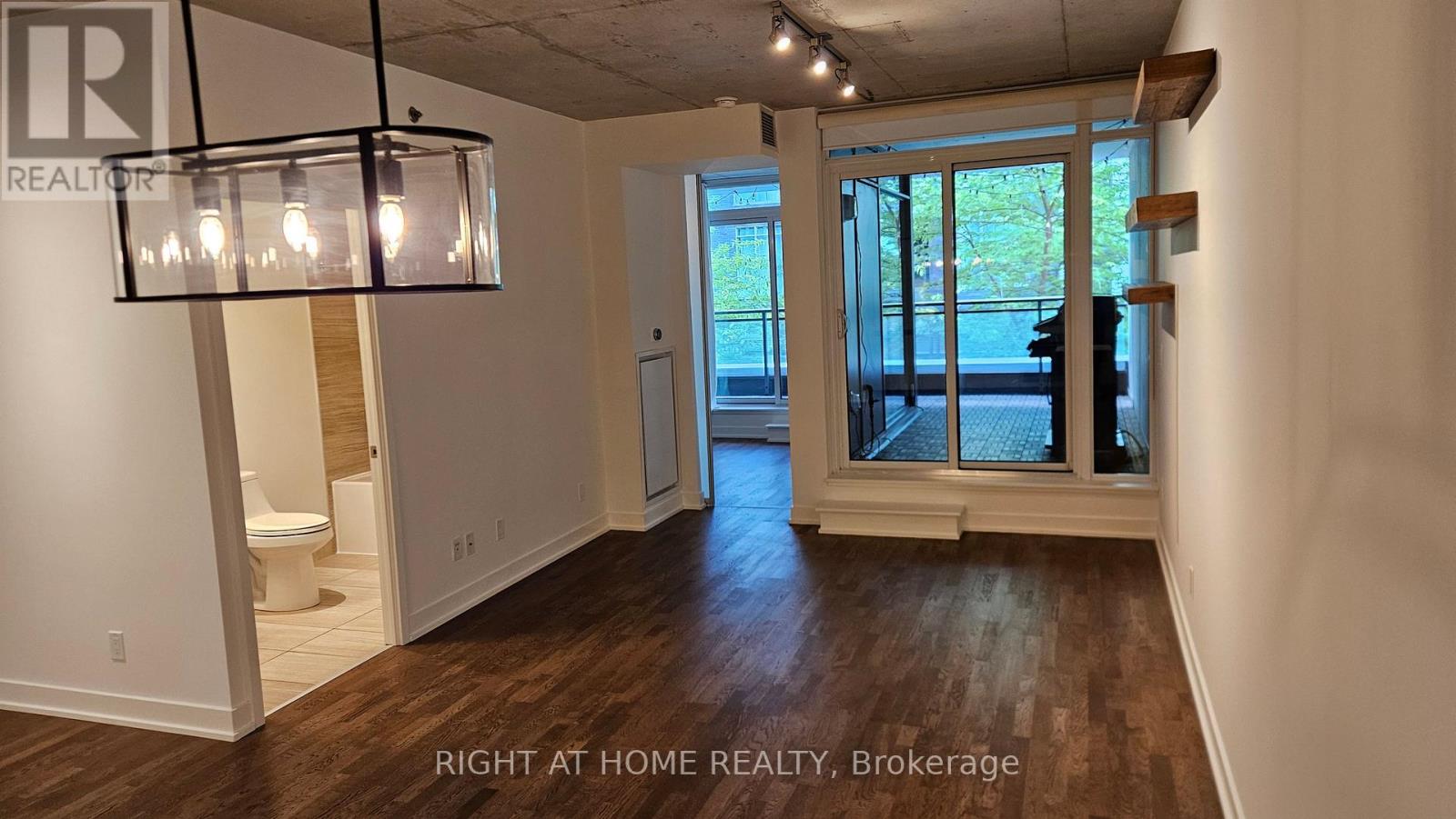 216 - 20 Gladstone Avenue, Toronto, Ontario  M6J 0E9 - Photo 4 - C13260596