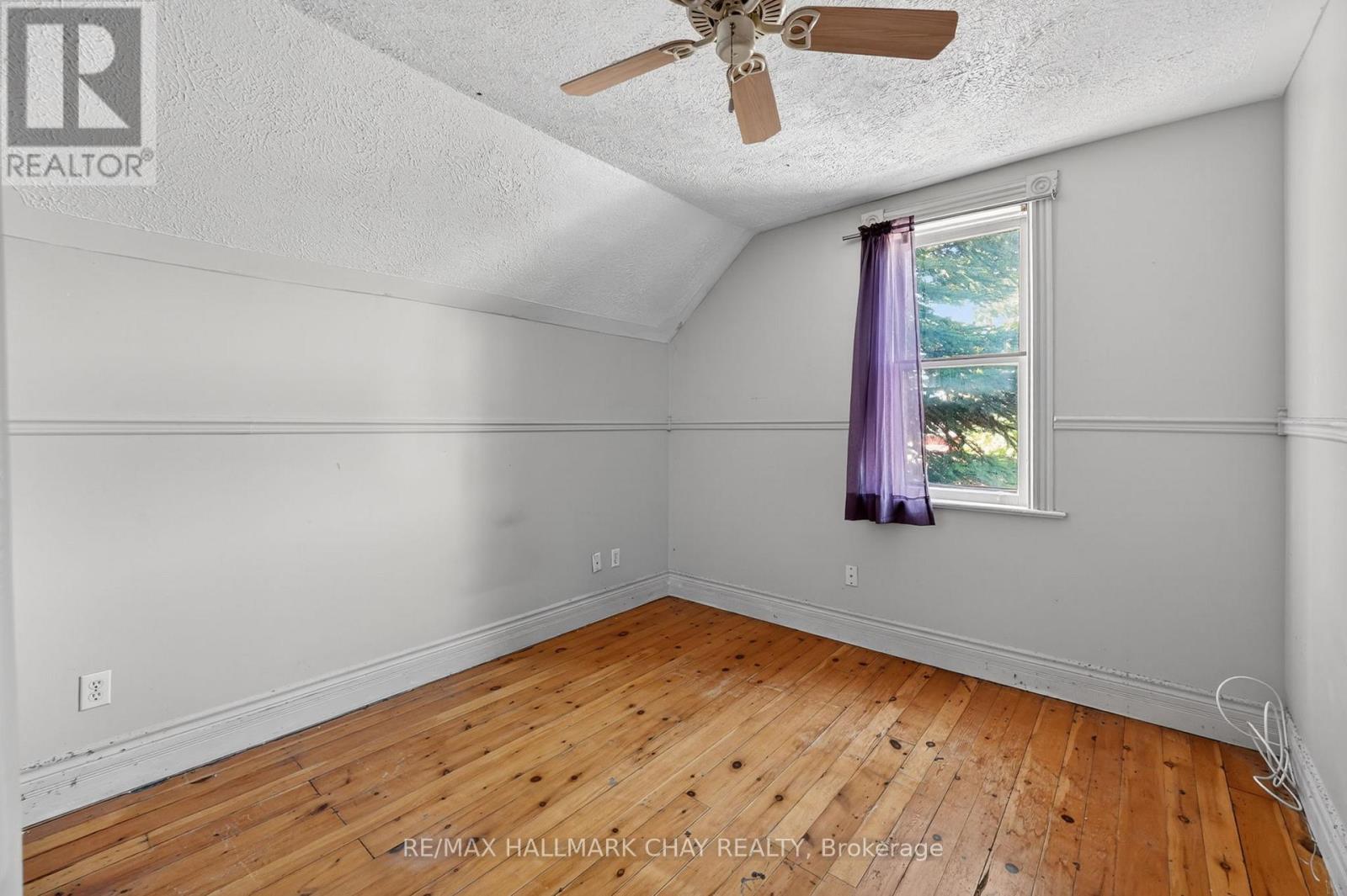 23 Maria Street, Penetanguishene, Ontario  L9M 1L5 - Photo 11 - S13251390