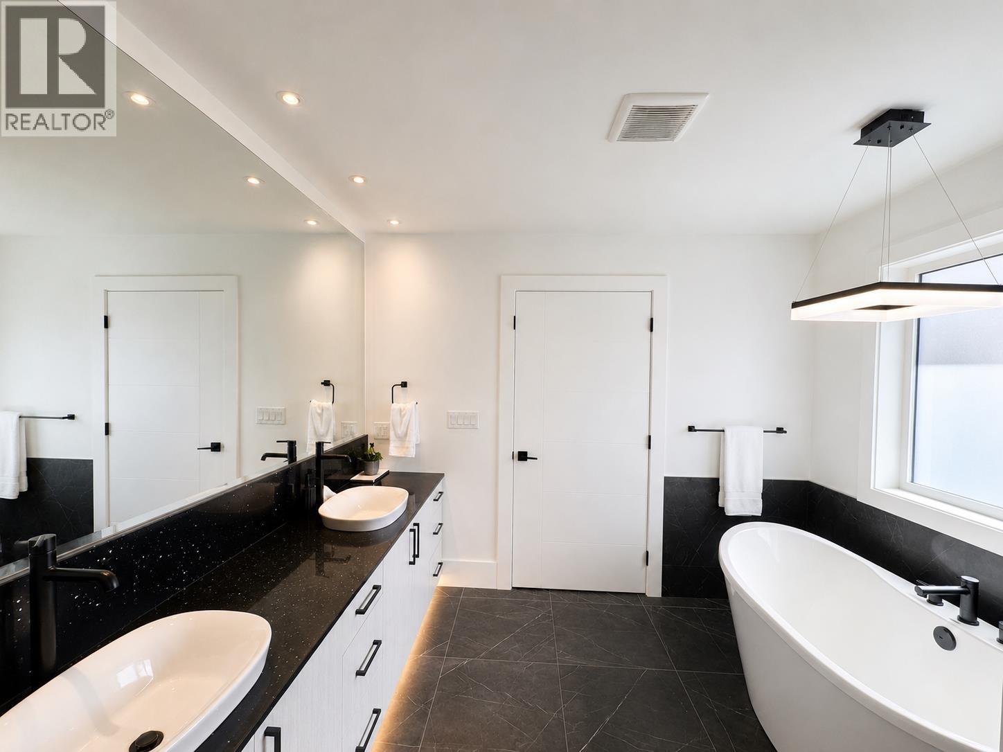 2485 Rowe Street, Prince George, British Columbia  V2N 0B9 - Photo 20 - R3132859