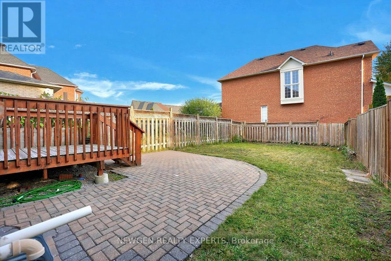 68 Root Crescent E, Ajax, Ontario  L1T 4M3 - Photo 17 - E13261958