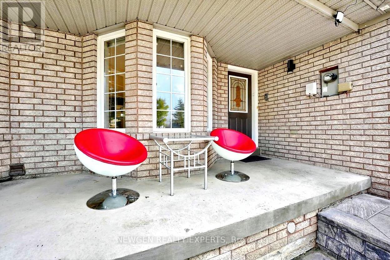 68 Root Crescent E, Ajax, Ontario  L1T 4M3 - Photo 25 - E13261958