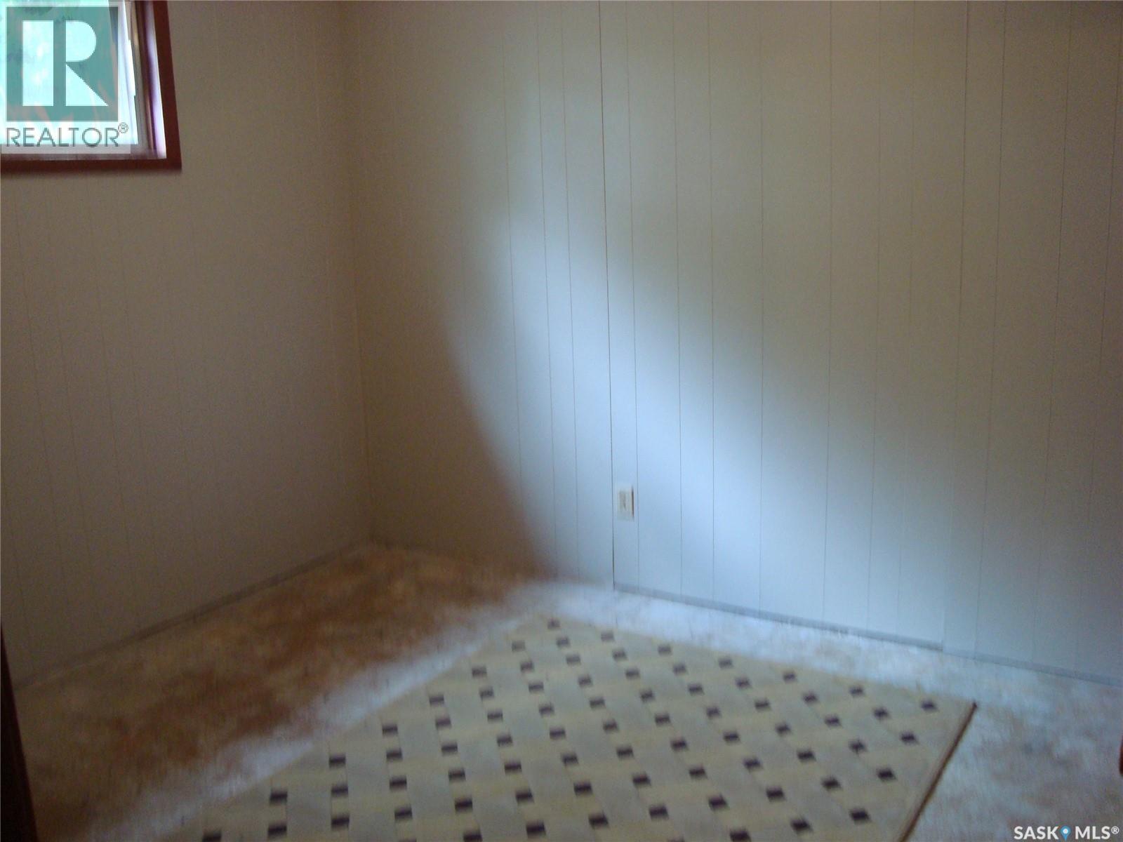 260 6th Avenue E, Gravelbourg, Saskatchewan  S0H 1X0 - Photo 19 - SK038454