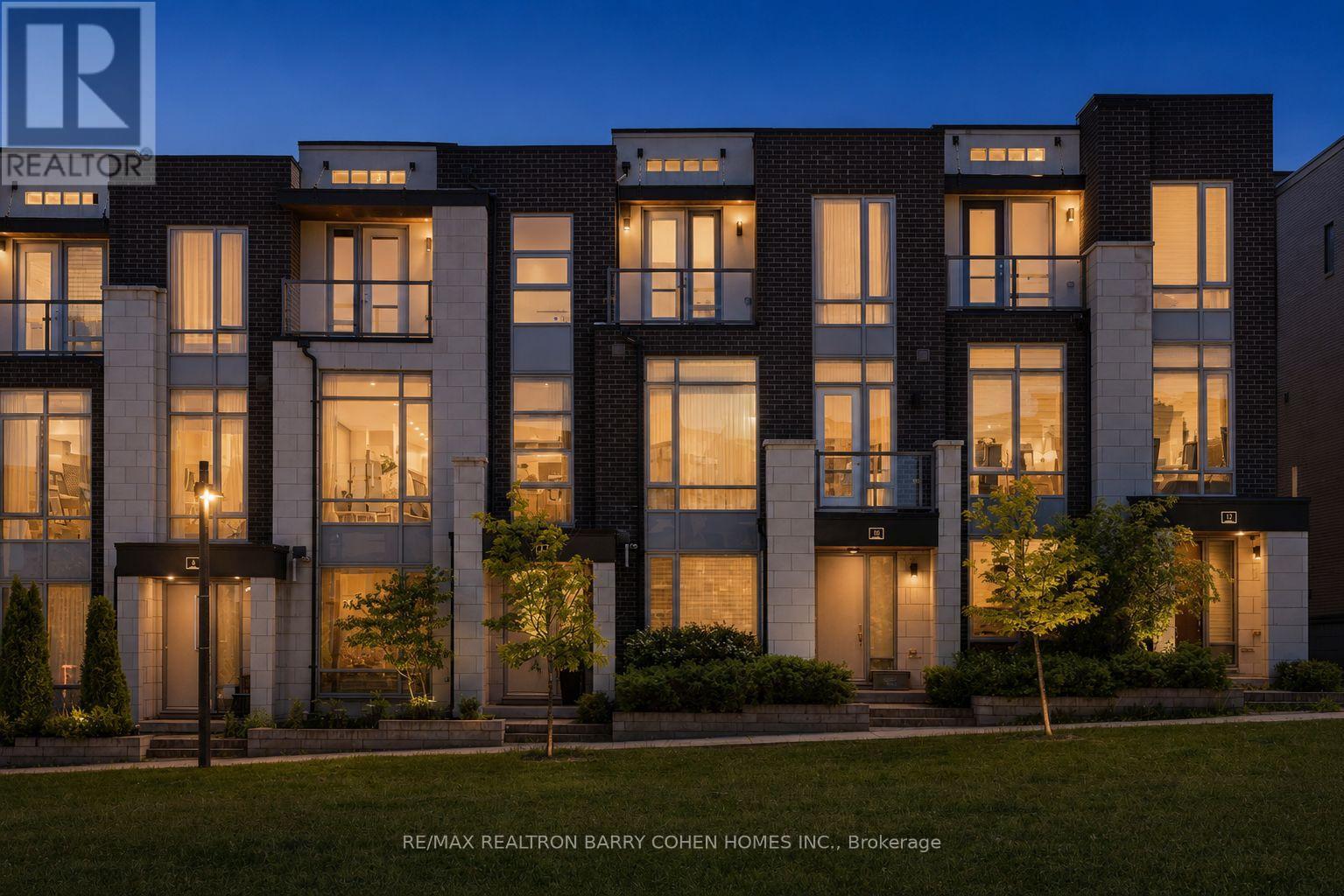 8 HERIOT PLACE, Vaughan, Ontario