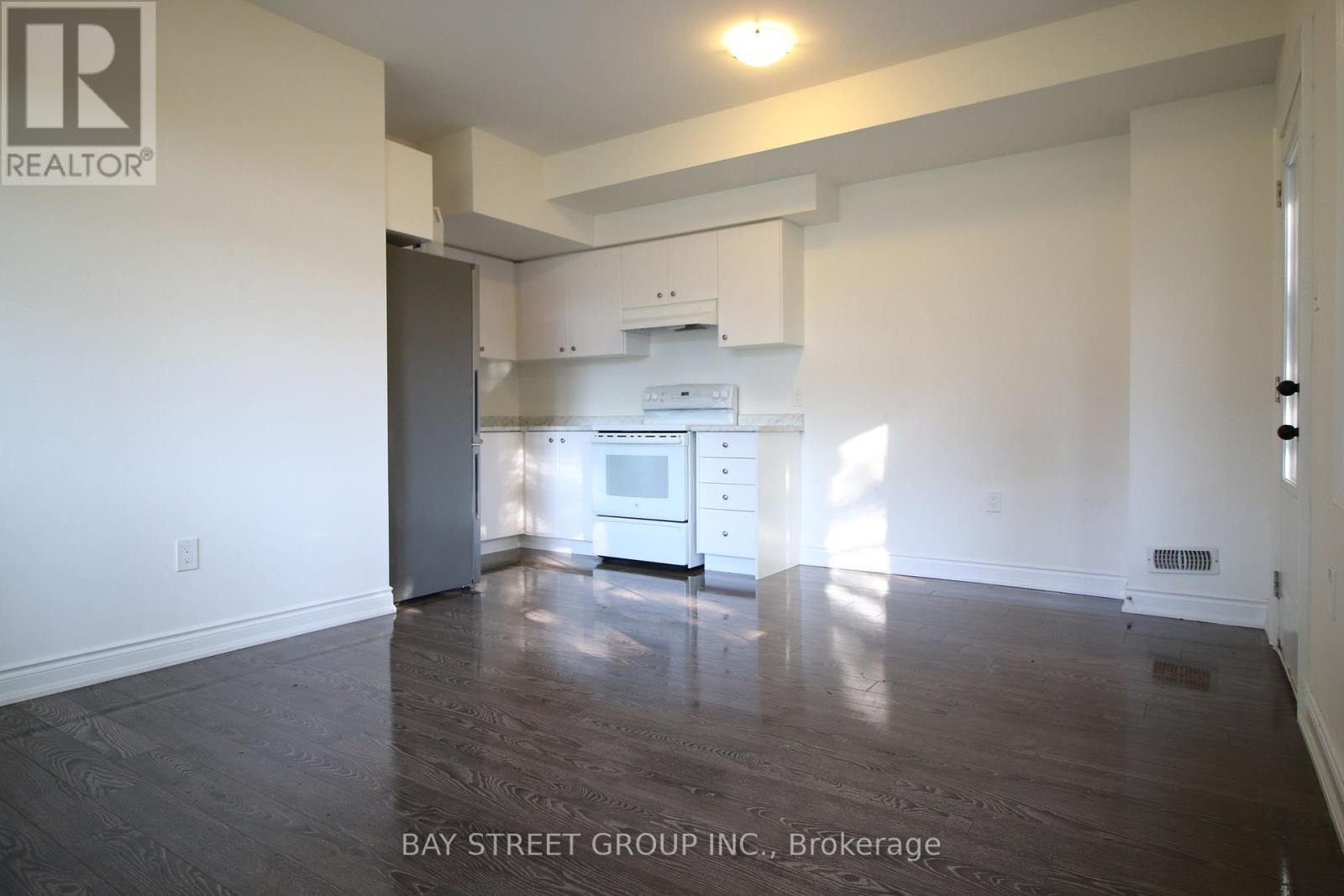 6 Sombrero Lane, Richmond Hill, Ontario  L4C 6E5 - Photo 13 - N13262460