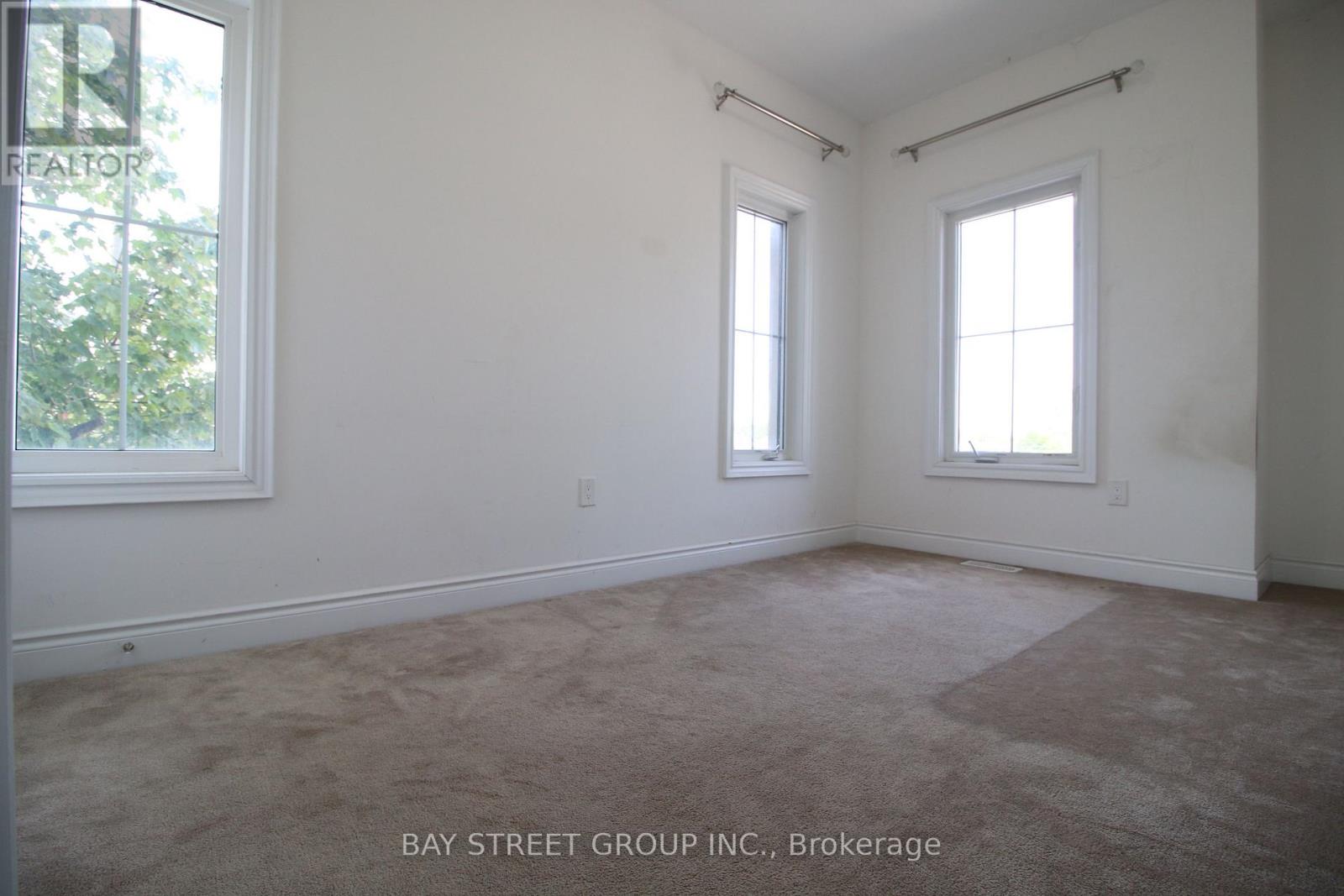 6 Sombrero Lane, Richmond Hill, Ontario  L4C 6E5 - Photo 8 - N13262460