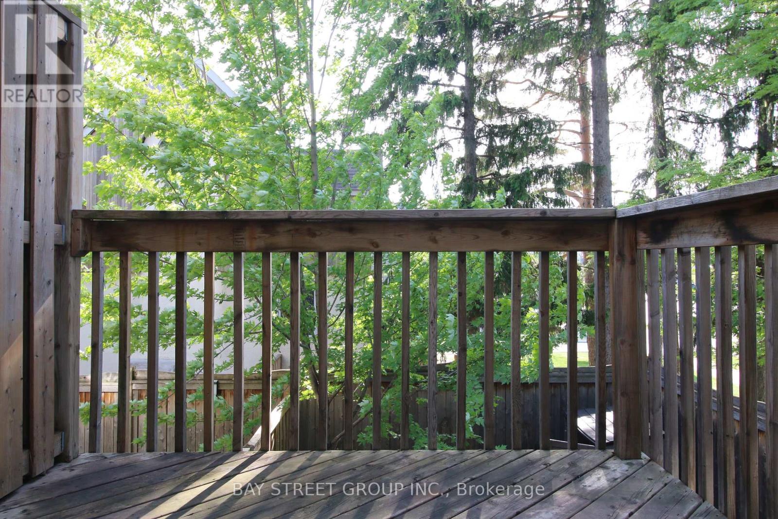 6 Sombrero Lane, Richmond Hill, Ontario  L4C 6E5 - Photo 3 - N13262460