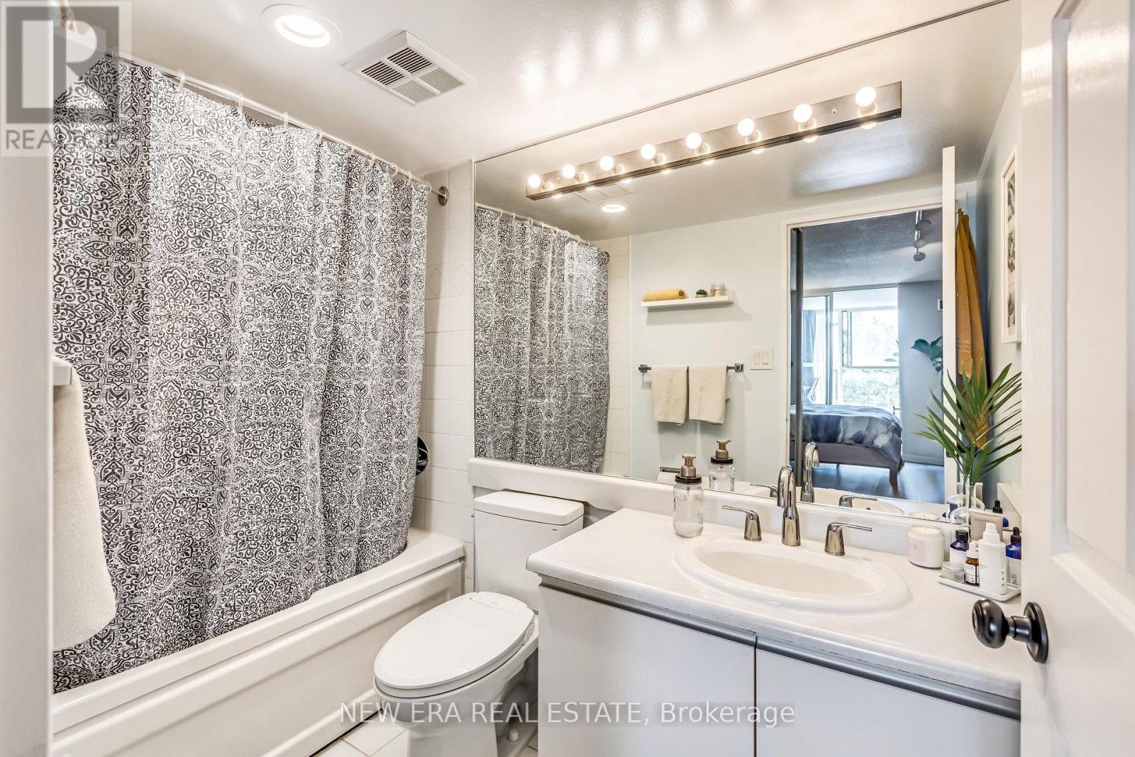 437 - 22 Southport Street, Toronto, Ontario  M6S 4Y9 - Photo 14 - W13246862
