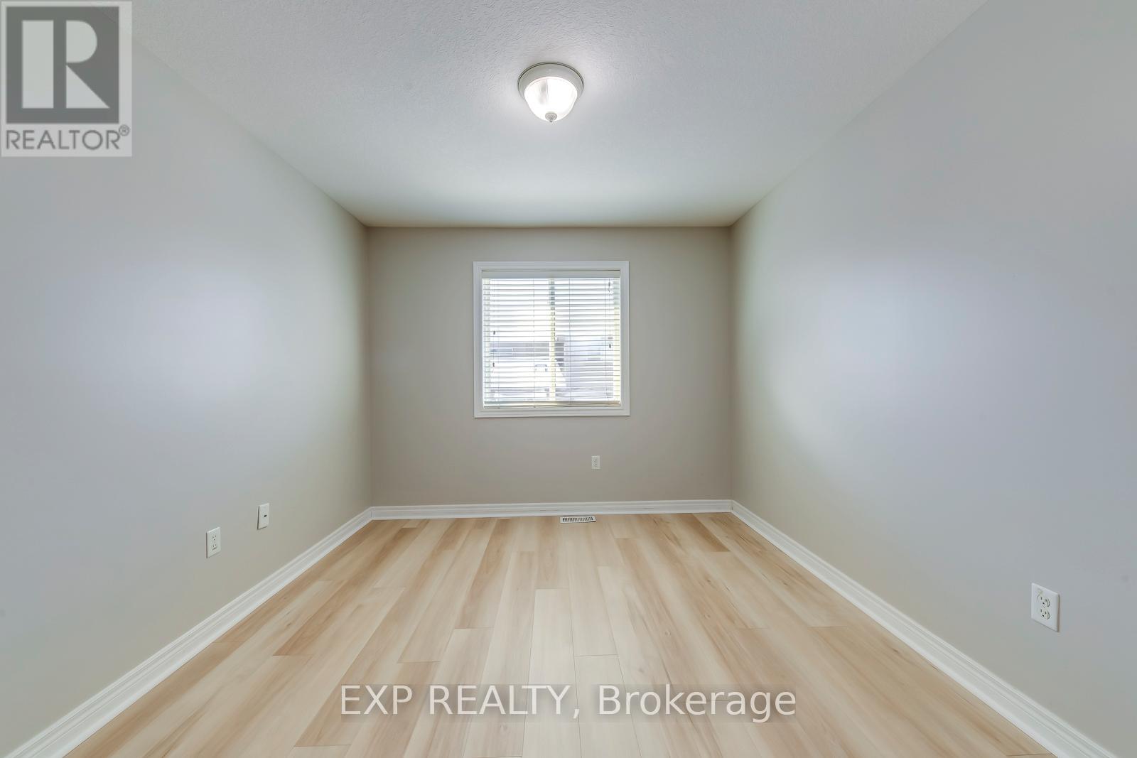 (Upper) - 11 Frankfurt Street W, Kitchener, Ontario  N2R 1T5 - Photo 32 - X13222668