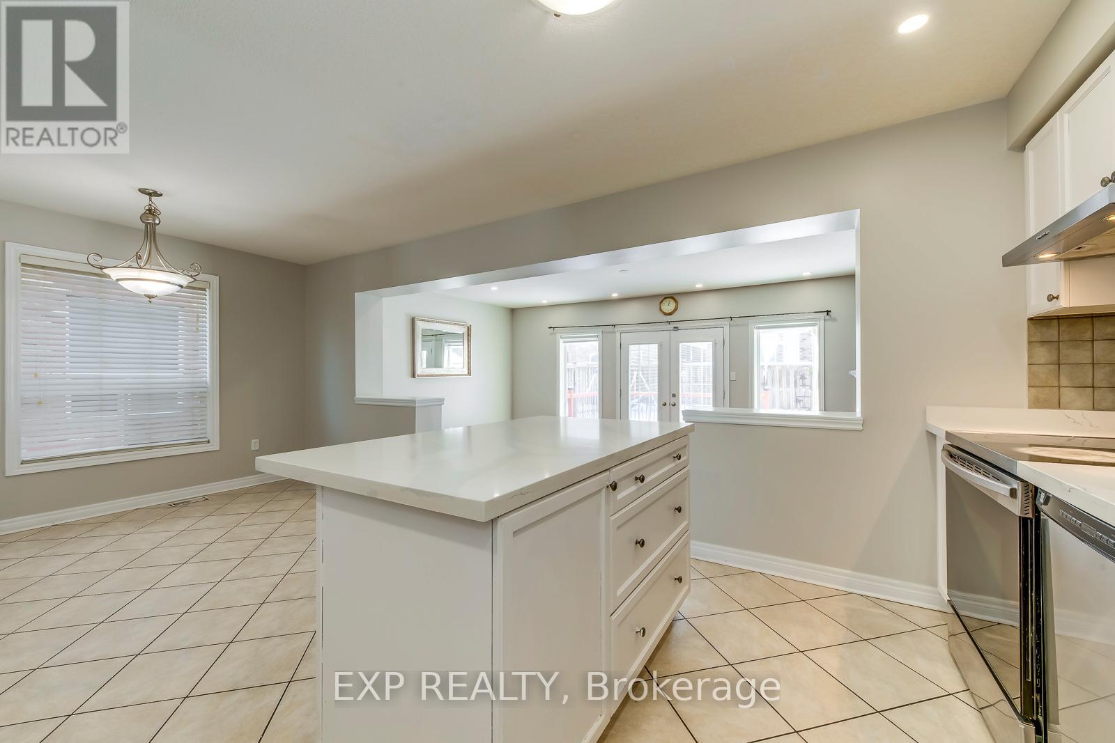 (Upper) - 11 Frankfurt Street W, Kitchener, Ontario  N2R 1T5 - Photo 15 - X13222668