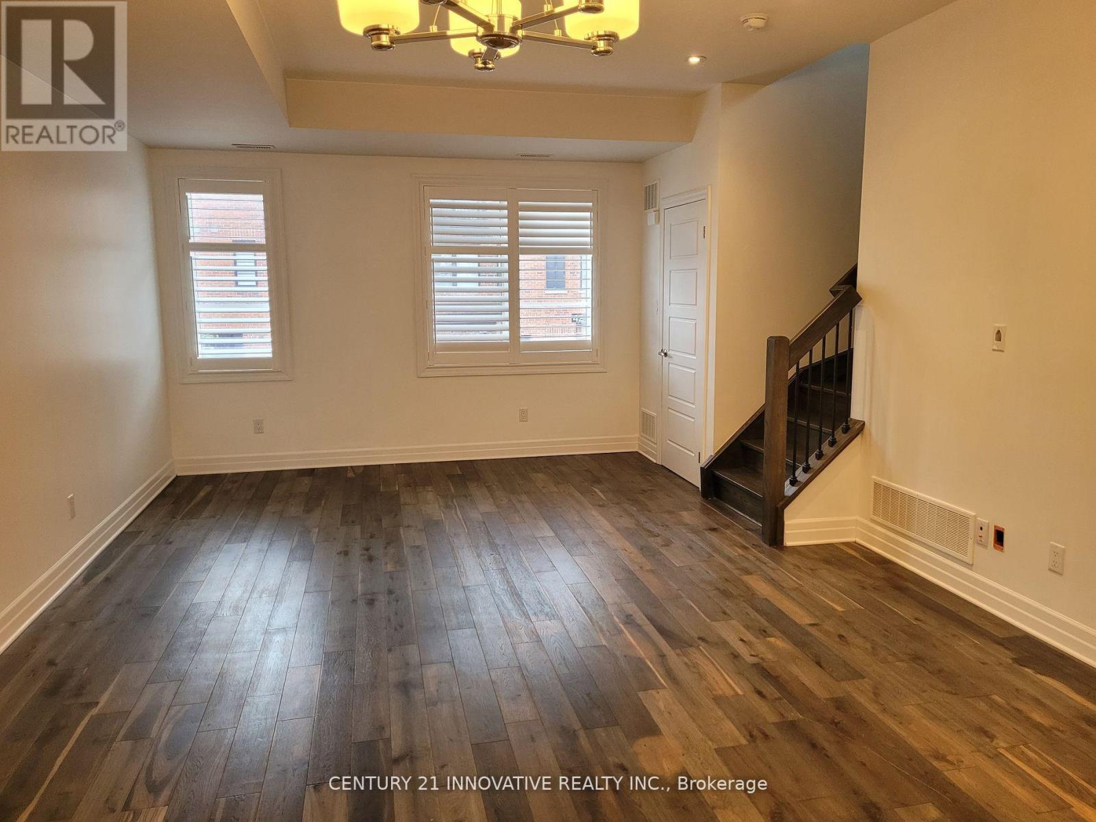 38 - 70 Plains Road, Burlington, Ontario  L7T 1E8 - Photo 2 - W13258890