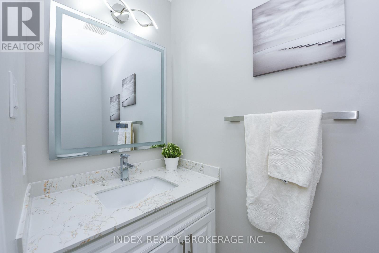 10 Leopard Gate, Brampton, Ontario  L6R 2E5 - Photo 16 - W13259338