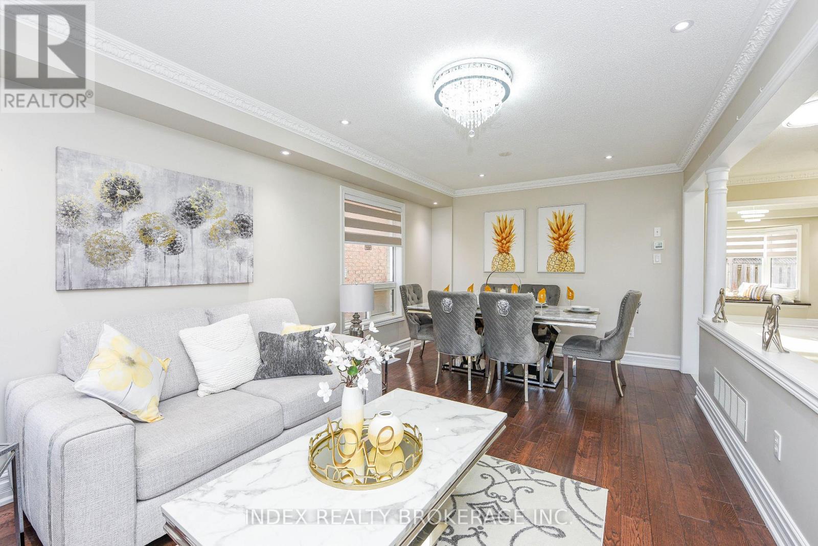 10 Leopard Gate, Brampton, Ontario  L6R 2E5 - Photo 3 - W13259338