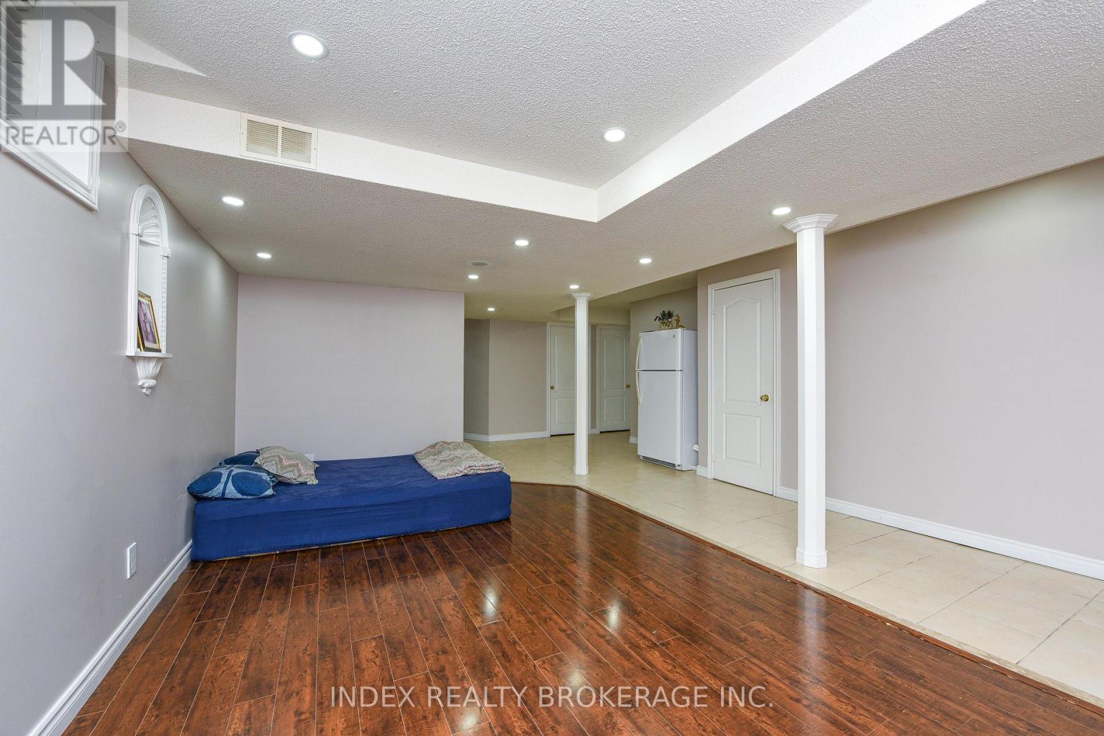 10 Leopard Gate, Brampton, Ontario  L6R 2E5 - Photo 43 - W13259338
