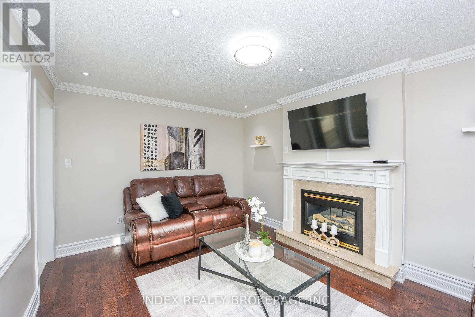 10 Leopard Gate, Brampton, Ontario  L6R 2E5 - Photo 8 - W13259338
