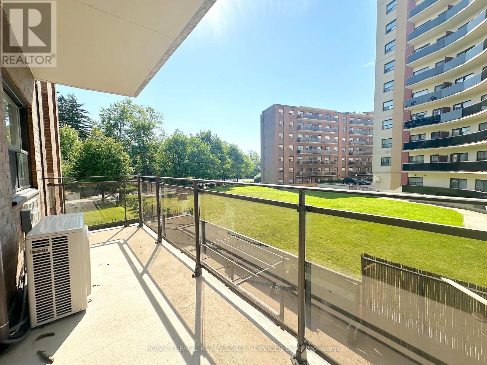 204 - 135 Allan Street, Oakville, Ontario  L6J 3N4 - Photo 12 - W13259442