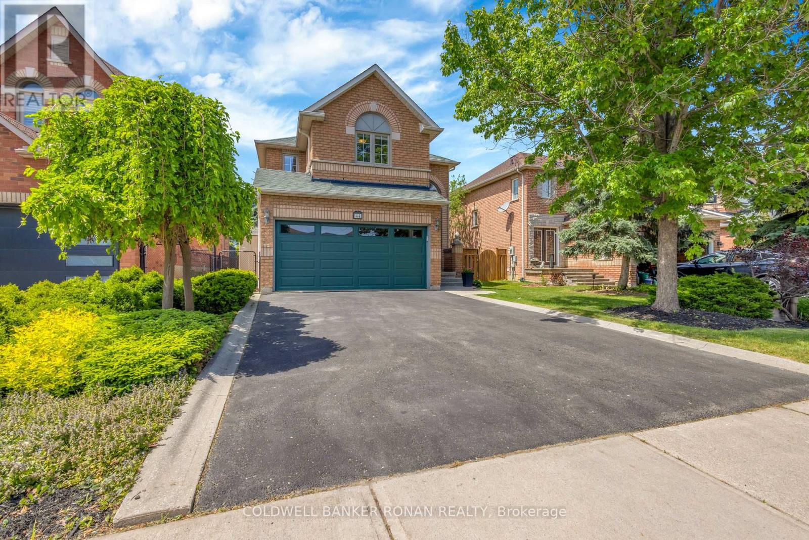 44 Baccarat Crescent, Brampton, Ontario  L7A 1K7 - Photo 2 - W13259470