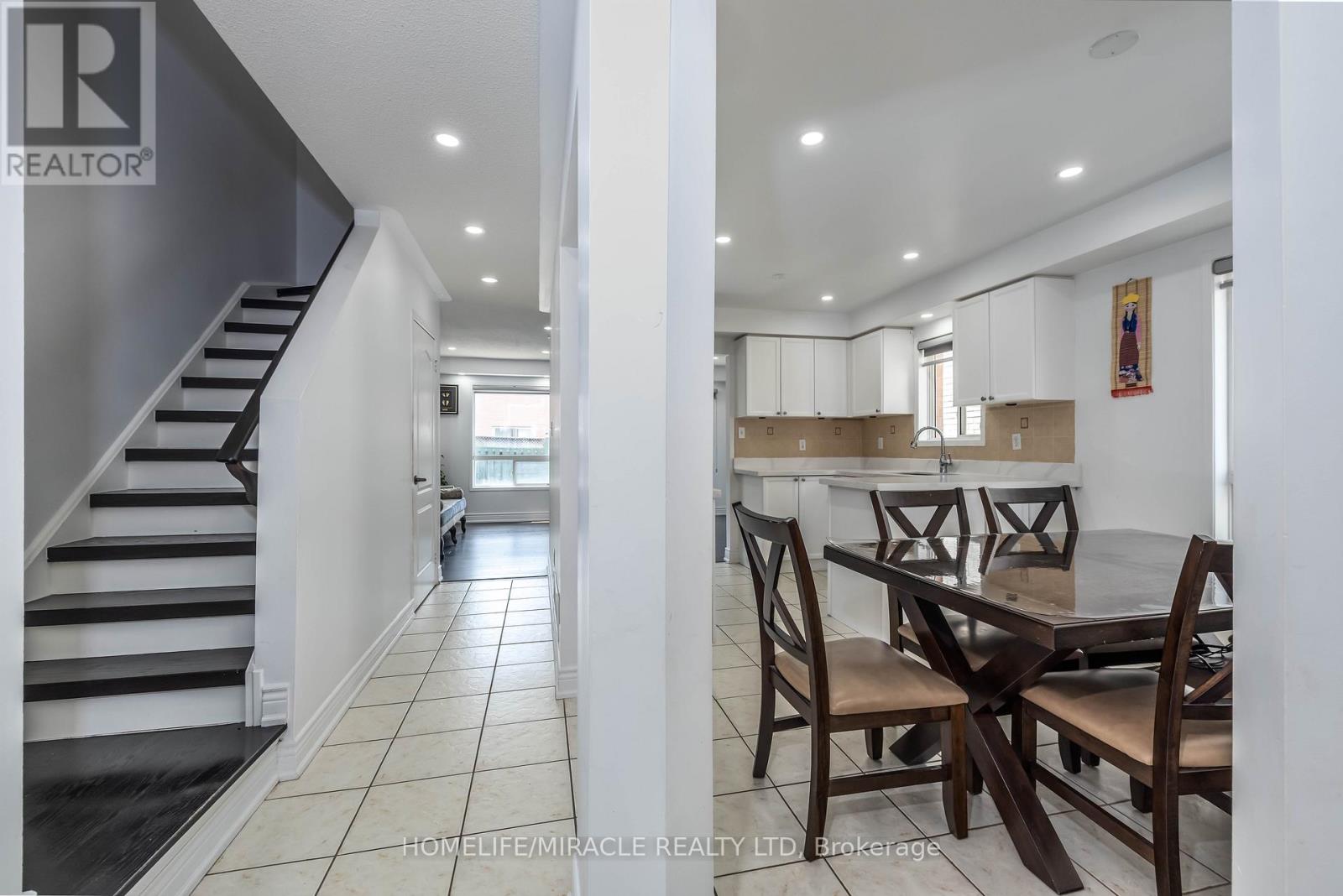 17 Baha Crescent, Brampton, Ontario  L7A 2J2 - Photo 6 - W13260780