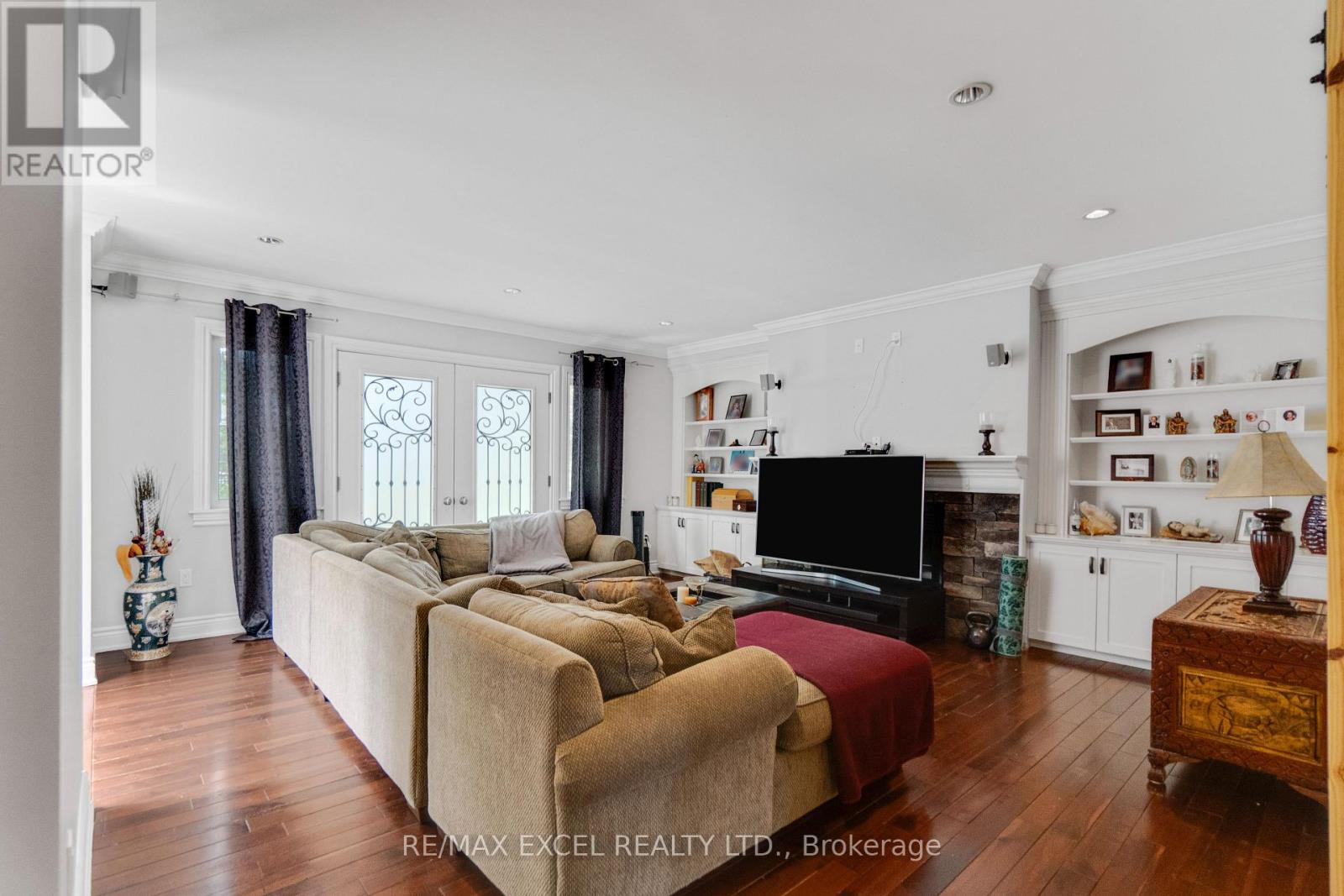 381 Niar Avenue, Mississauga, Ontario  L5G 1W2 - Photo 11 - W13261448