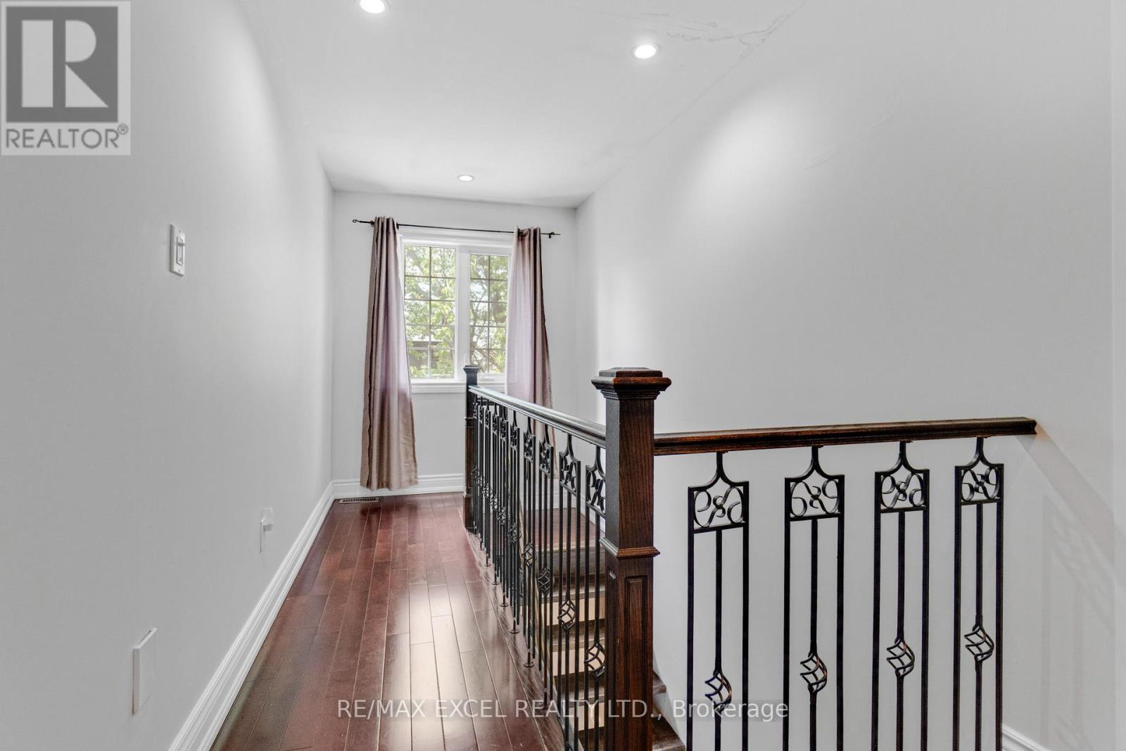 381 Niar Avenue, Mississauga, Ontario  L5G 1W2 - Photo 20 - W13261448