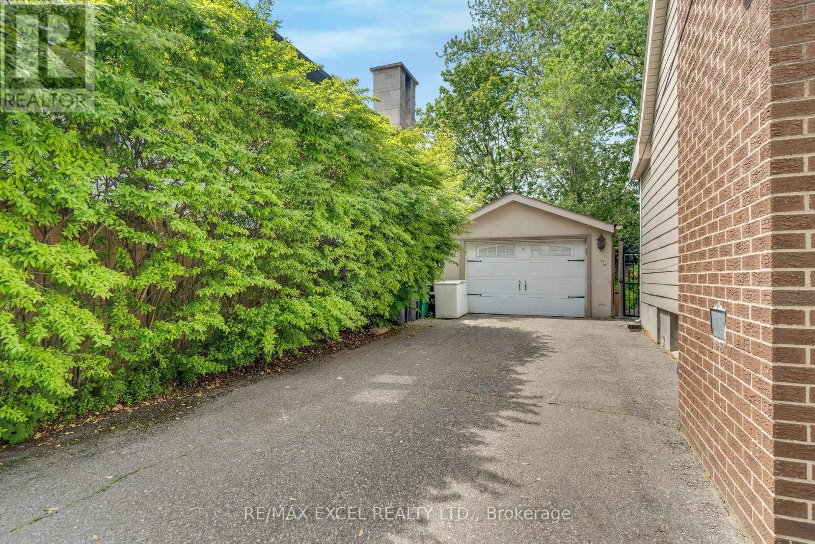 381 Niar Avenue, Mississauga, Ontario  L5G 1W2 - Photo 37 - W13261448