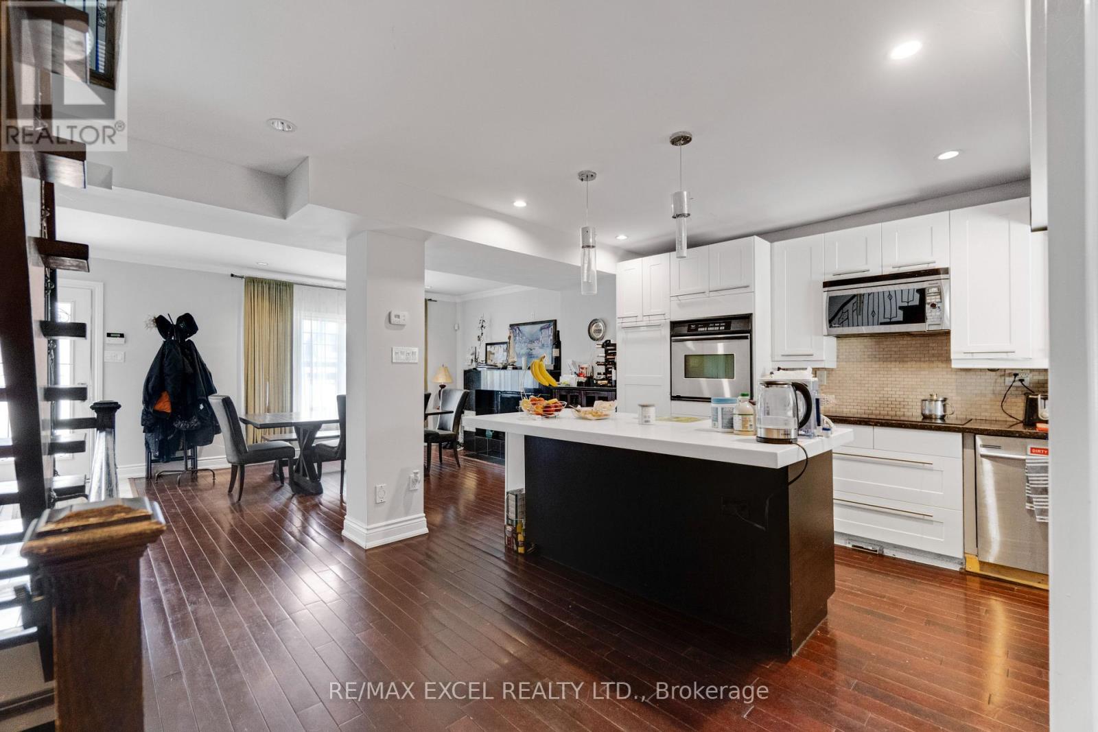 381 Niar Avenue, Mississauga, Ontario  L5G 1W2 - Photo 7 - W13261448