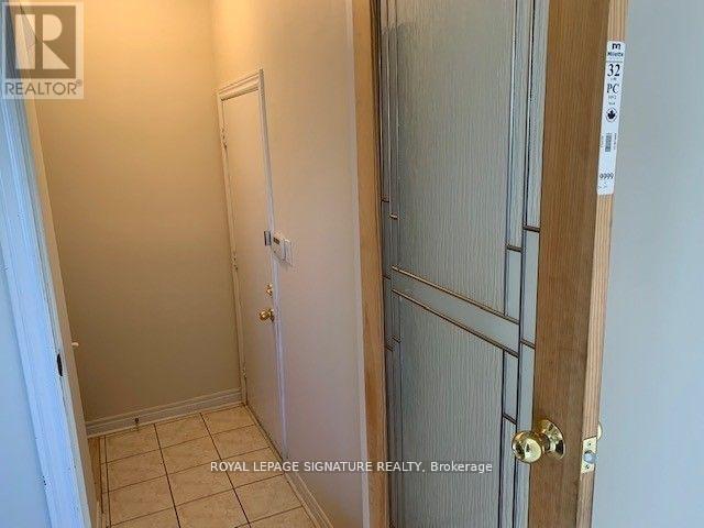 Upper Level - 248 Breton Avenue, Mississauga, Ontario  L4Z 4K3 - Photo 5 - W13261706