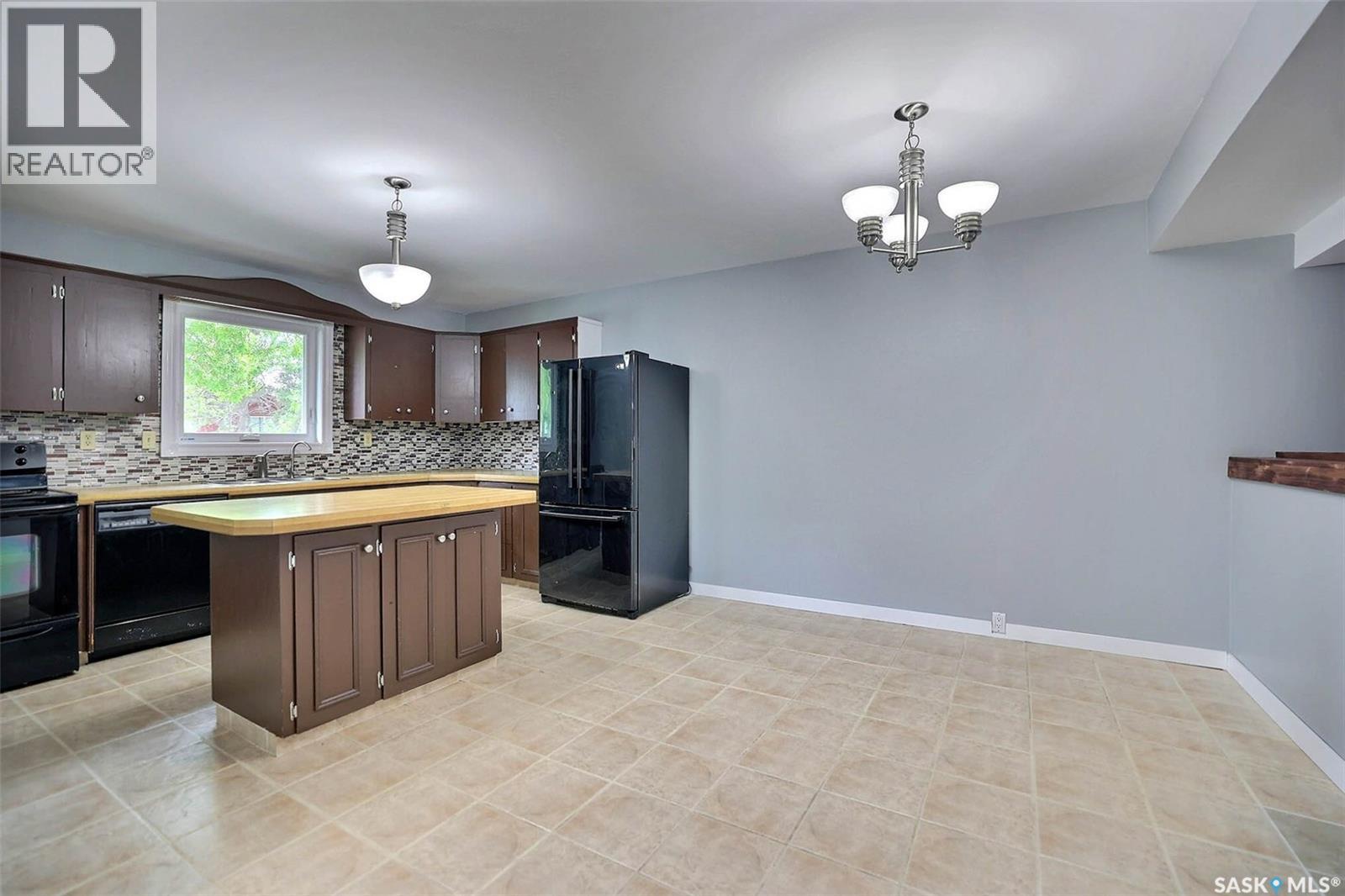 6402 Dalgliesh Drive, Regina, Saskatchewan  S4X 2R2 - Photo 8 - SK038424