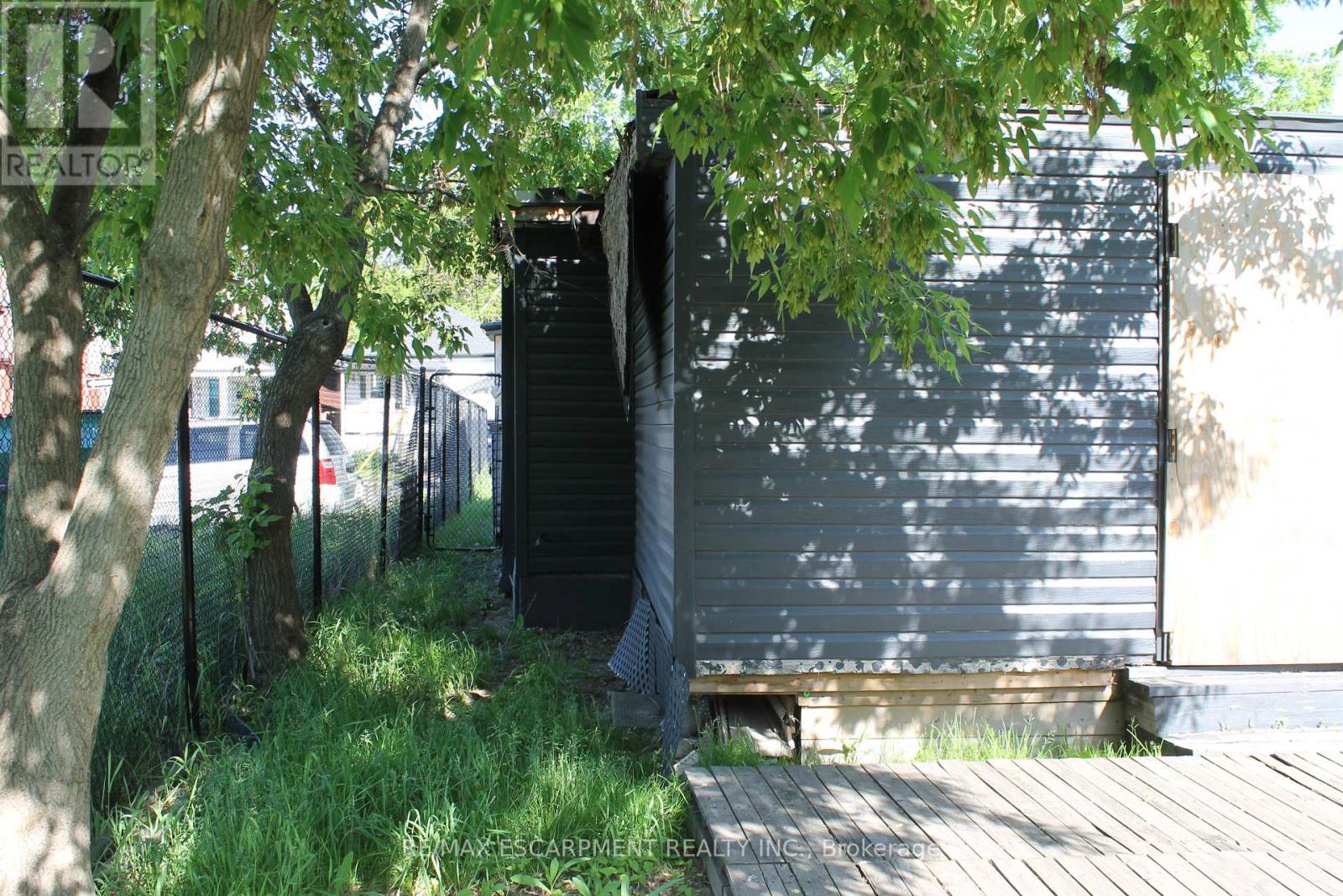 127 Robins Avenue, Hamilton, Ontario  L8H 4N5 - Photo 8 - X13259224