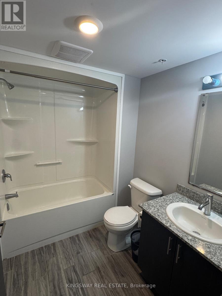 G316 - 275 Larch Street, Waterloo, Ontario  N2L 3R2 - Photo 11 - X13259418