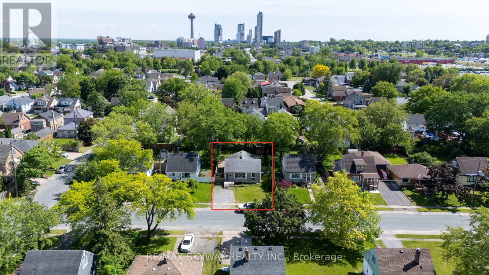 5328 Houck Drive, Niagara Falls, Ontario  L2E 1S1 - Photo 2 - X13259420