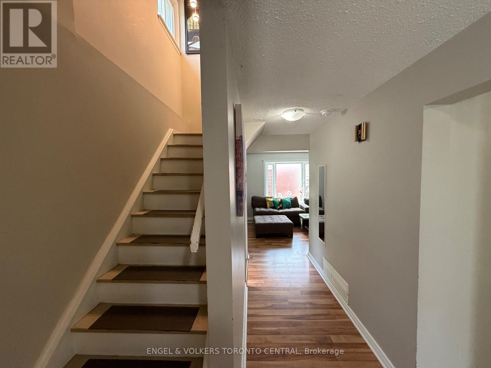 689 College Avenue W, Guelph, Ontario  N1G 2Y2 - Photo 9 - X13259432