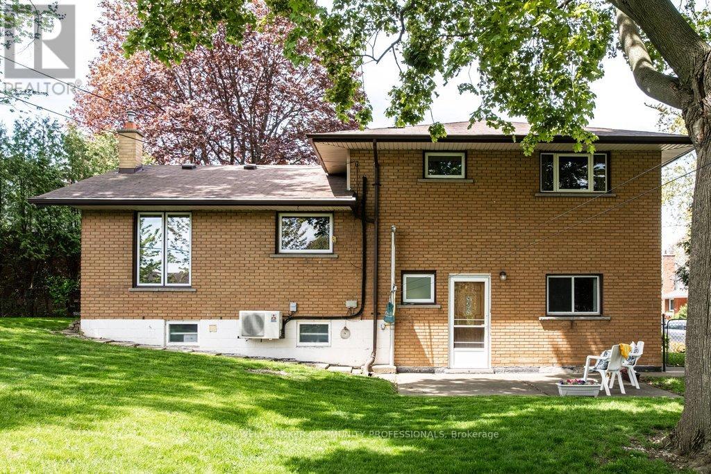 23 Keen Court, Hamilton, Ontario  L8T 1W5 - Photo 3 - X13261802