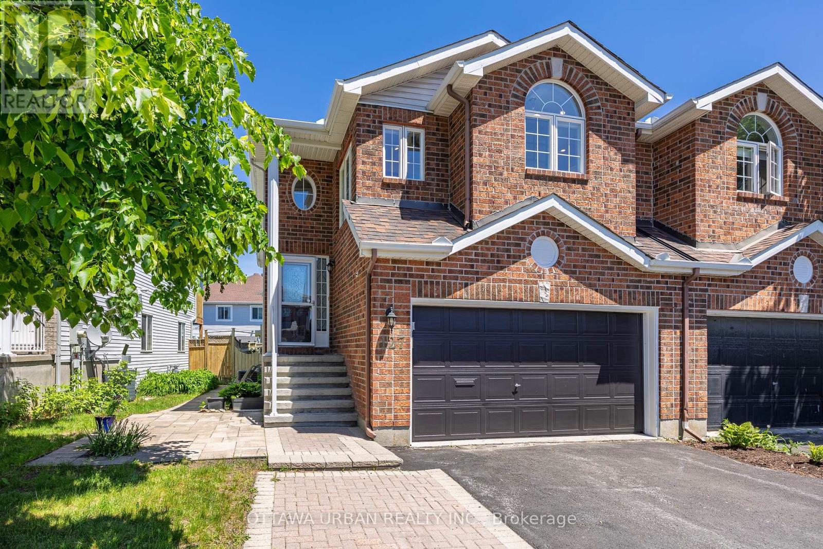 127 Castle Glen Crescent, Ottawa, Ontario  K2L 4G9 - Photo 2 - X13263962