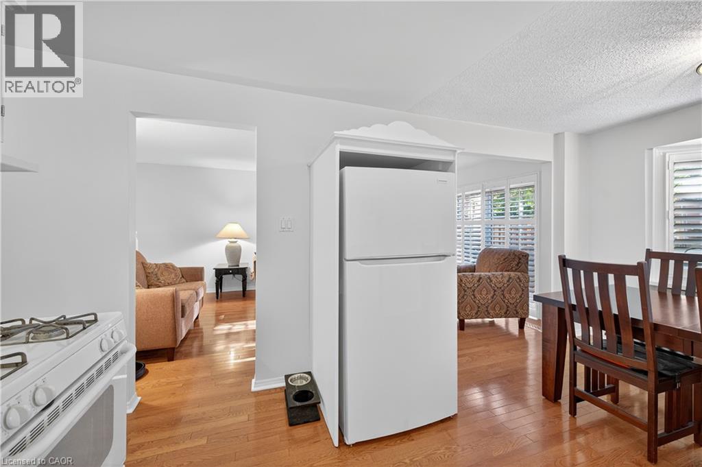 1011 White Oak Drive Unit# 20, Burlington, Ontario  L7T 2L3 - Photo 11 - 40837327