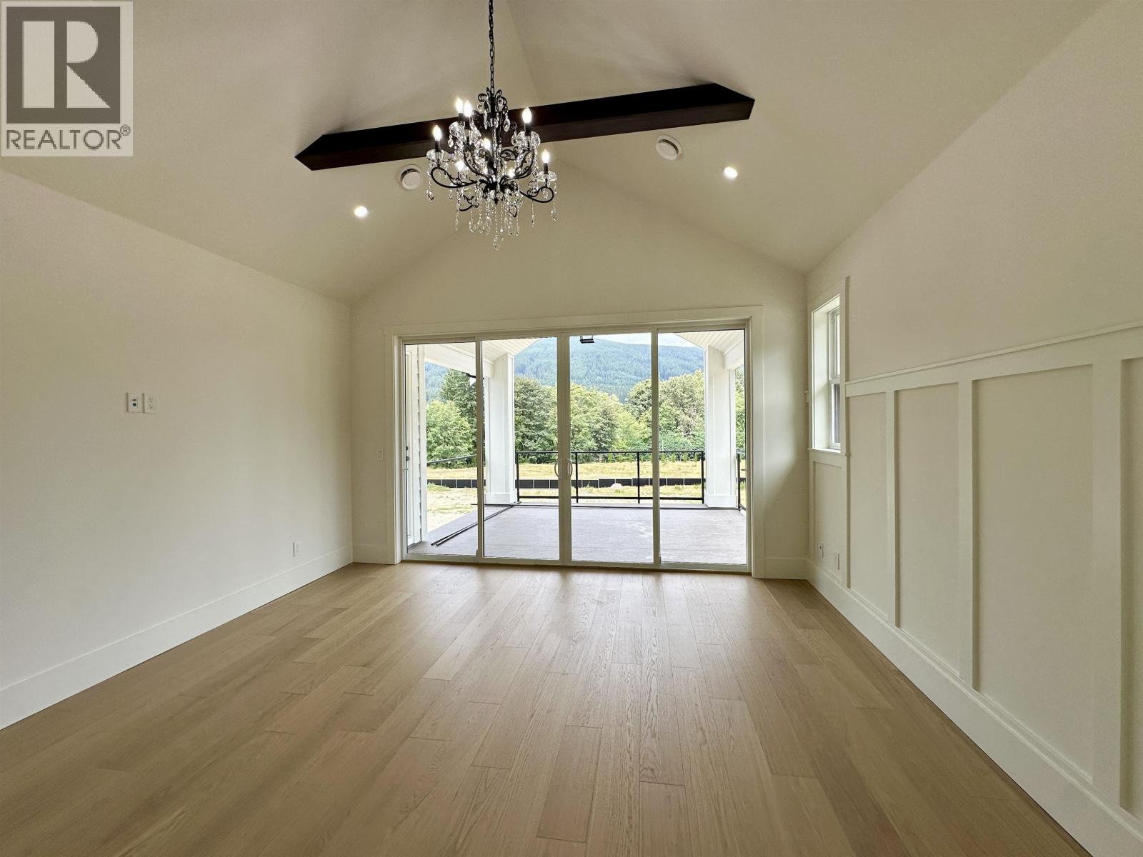 1203 Castle Road, Gibsons, British Columbia  V0N 1V5 - Photo 17 - R3132900