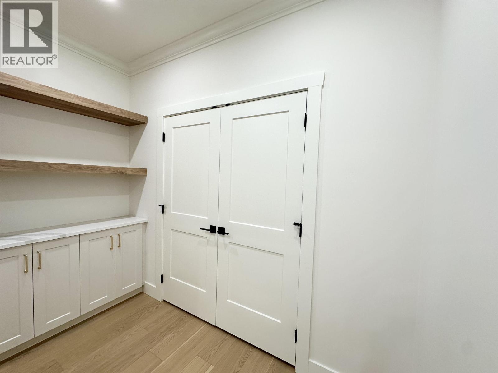 1203 Castle Road, Gibsons, British Columbia  V0N 1V5 - Photo 24 - R3132900