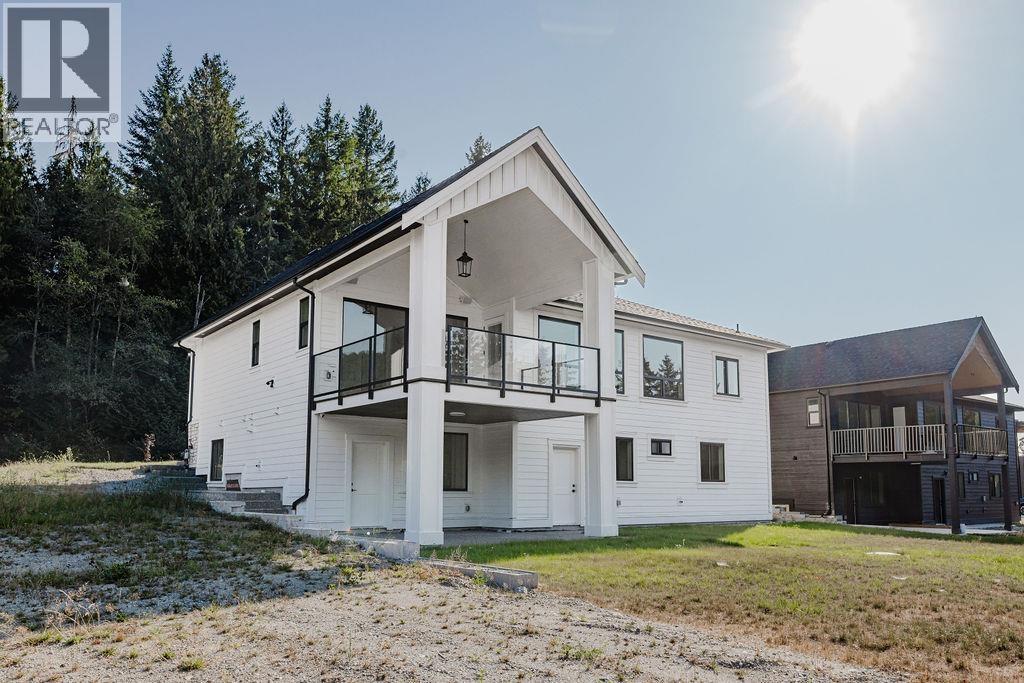 1203 Castle Road, Gibsons, British Columbia  V0N 1V5 - Photo 33 - R3132900