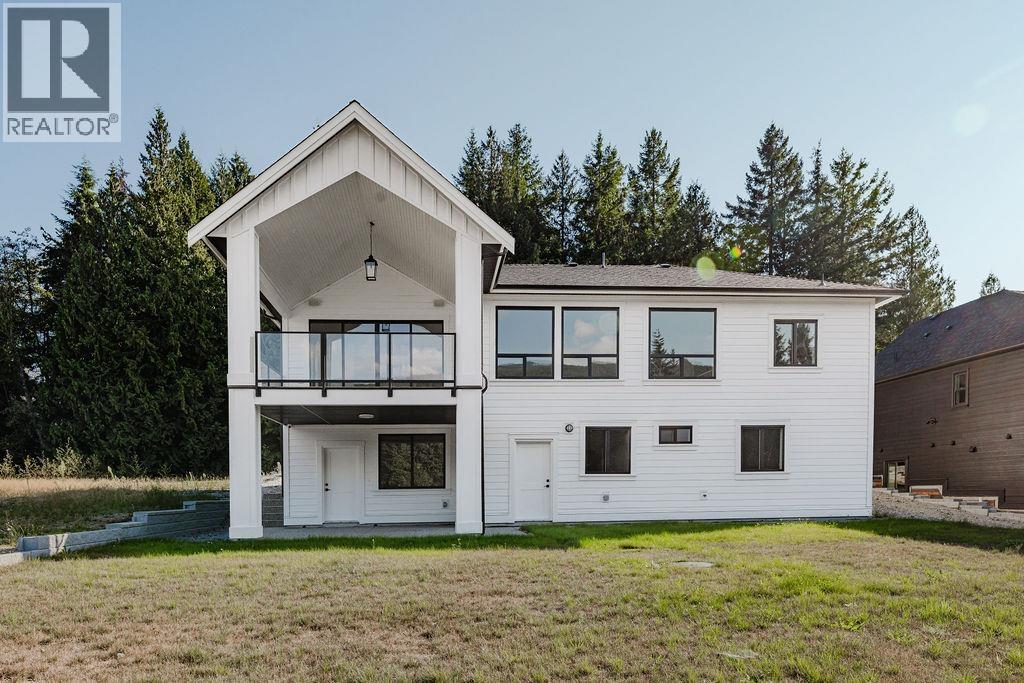 1203 Castle Road, Gibsons, British Columbia  V0N 1V5 - Photo 34 - R3132900