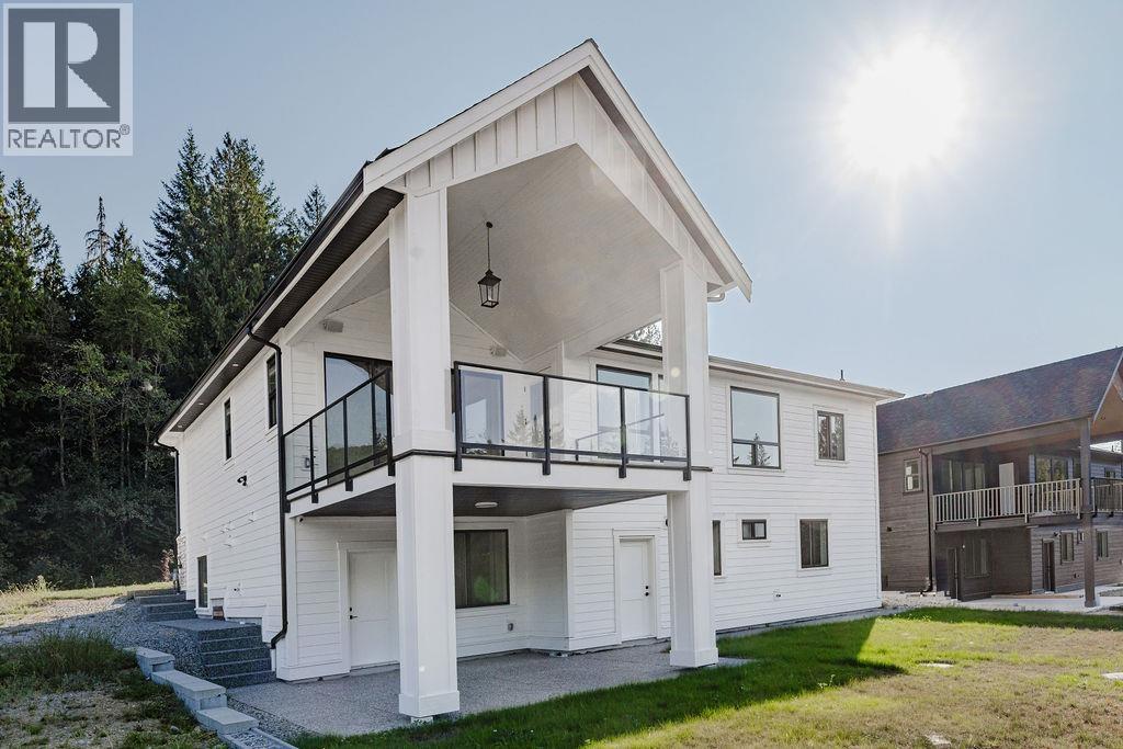 1203 Castle Road, Gibsons, British Columbia  V0N 1V5 - Photo 35 - R3132900