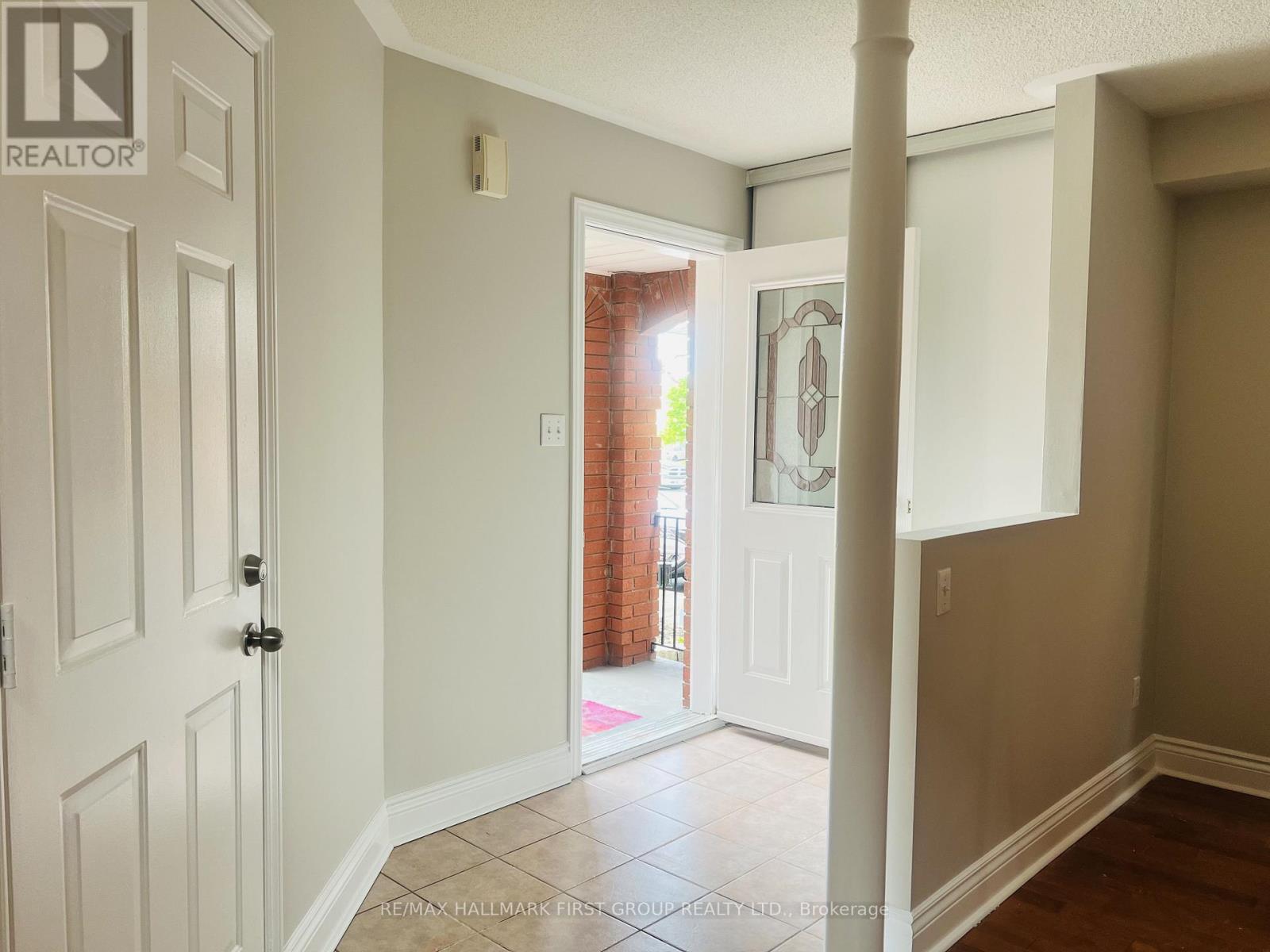 101 Booth Crescent, Ajax, Ontario  L1Z 1H7 - Photo 3 - E13262638