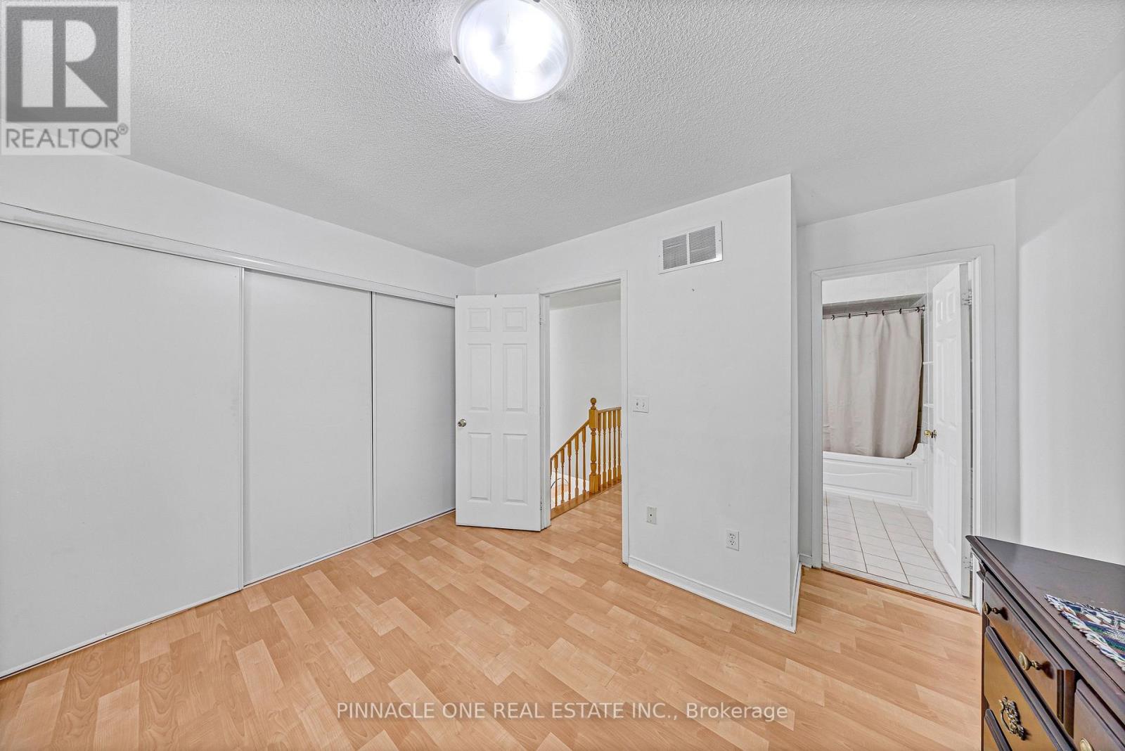 81 Carrera Boulevard, Toronto, Ontario  M1P 5C4 - Photo 23 - E13263498