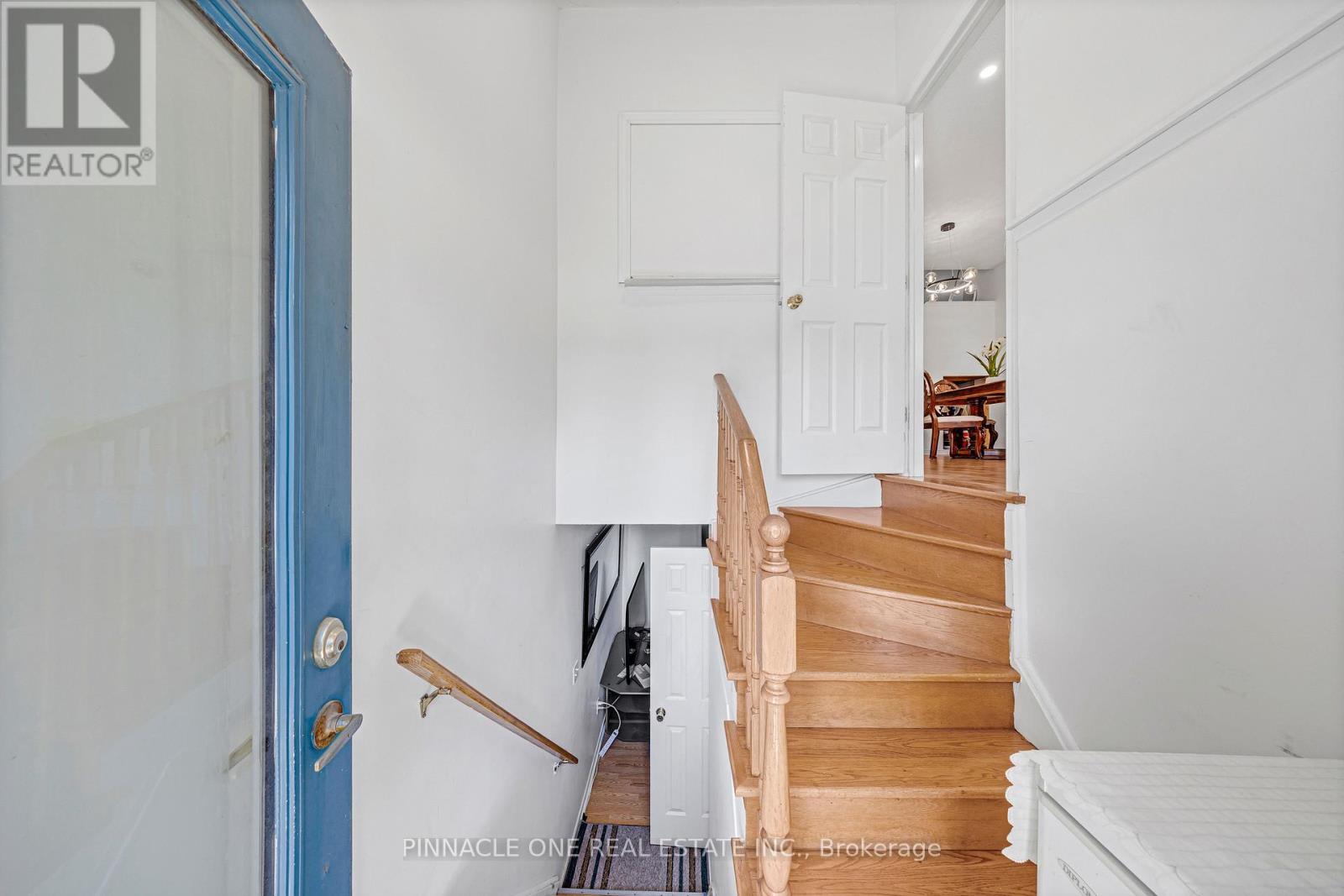 81 Carrera Boulevard, Toronto, Ontario  M1P 5C4 - Photo 31 - E13263498
