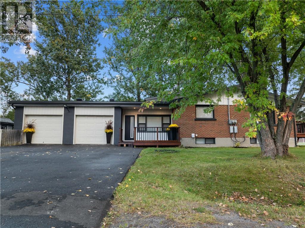 36 Oscar, Hanmer, Ontario  P3P 1X6 - Photo 1 - 2128356