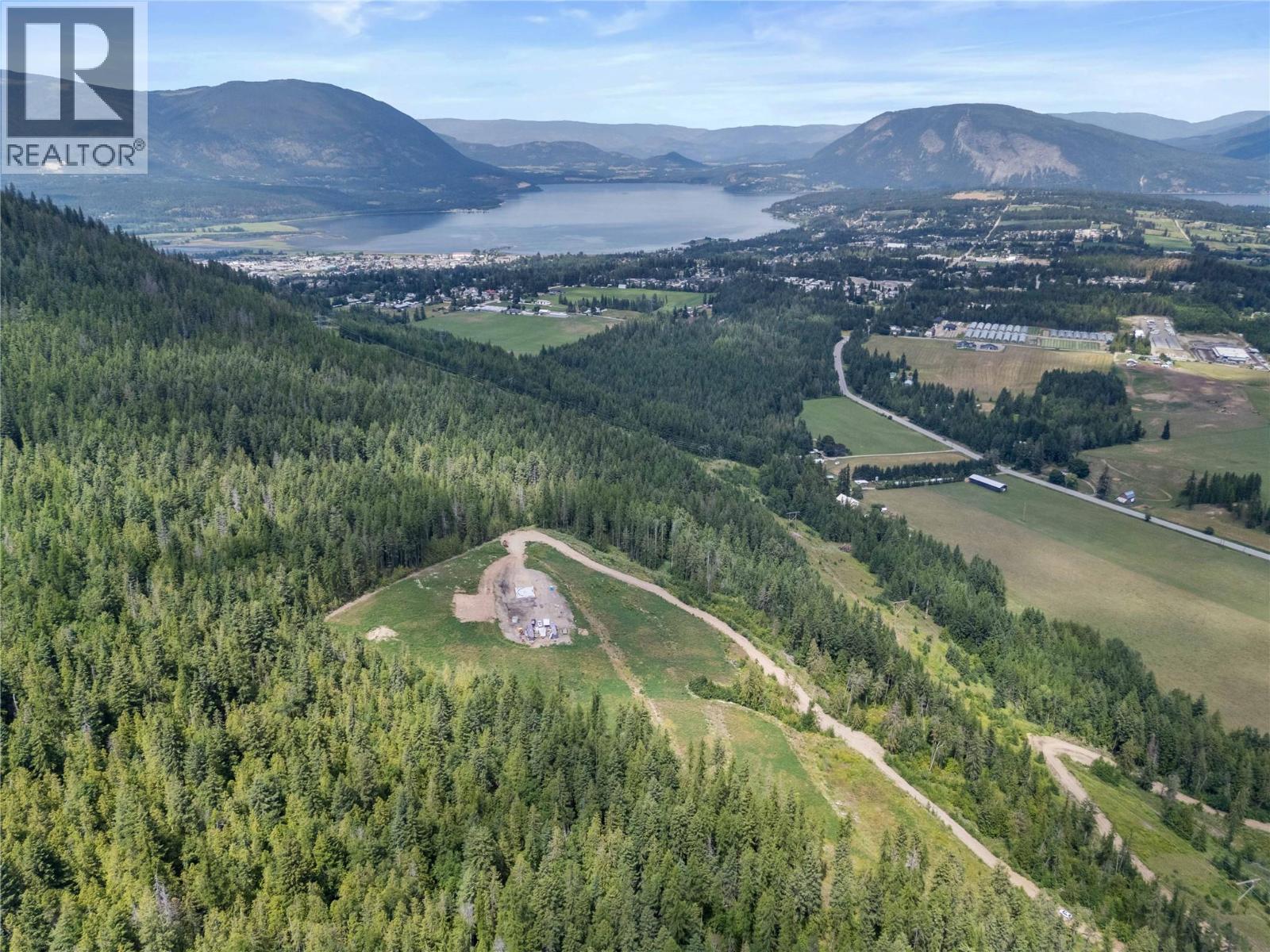 3641 SE 40th Street, Se Salmon Arm, Salmon Arm