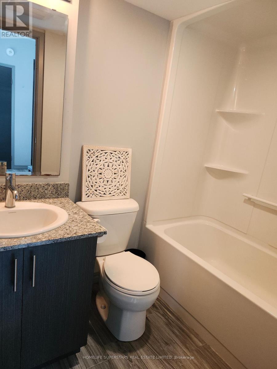 H 207 - 275 Larch Street, Waterloo, Ontario  N2L 3R2 - Photo 12 - X13027786