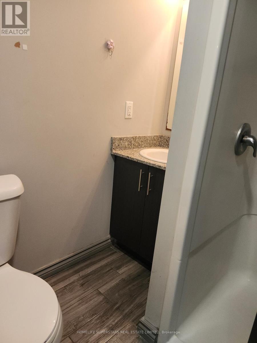 H 207 - 275 Larch Street, Waterloo, Ontario  N2L 3R2 - Photo 7 - X13027786