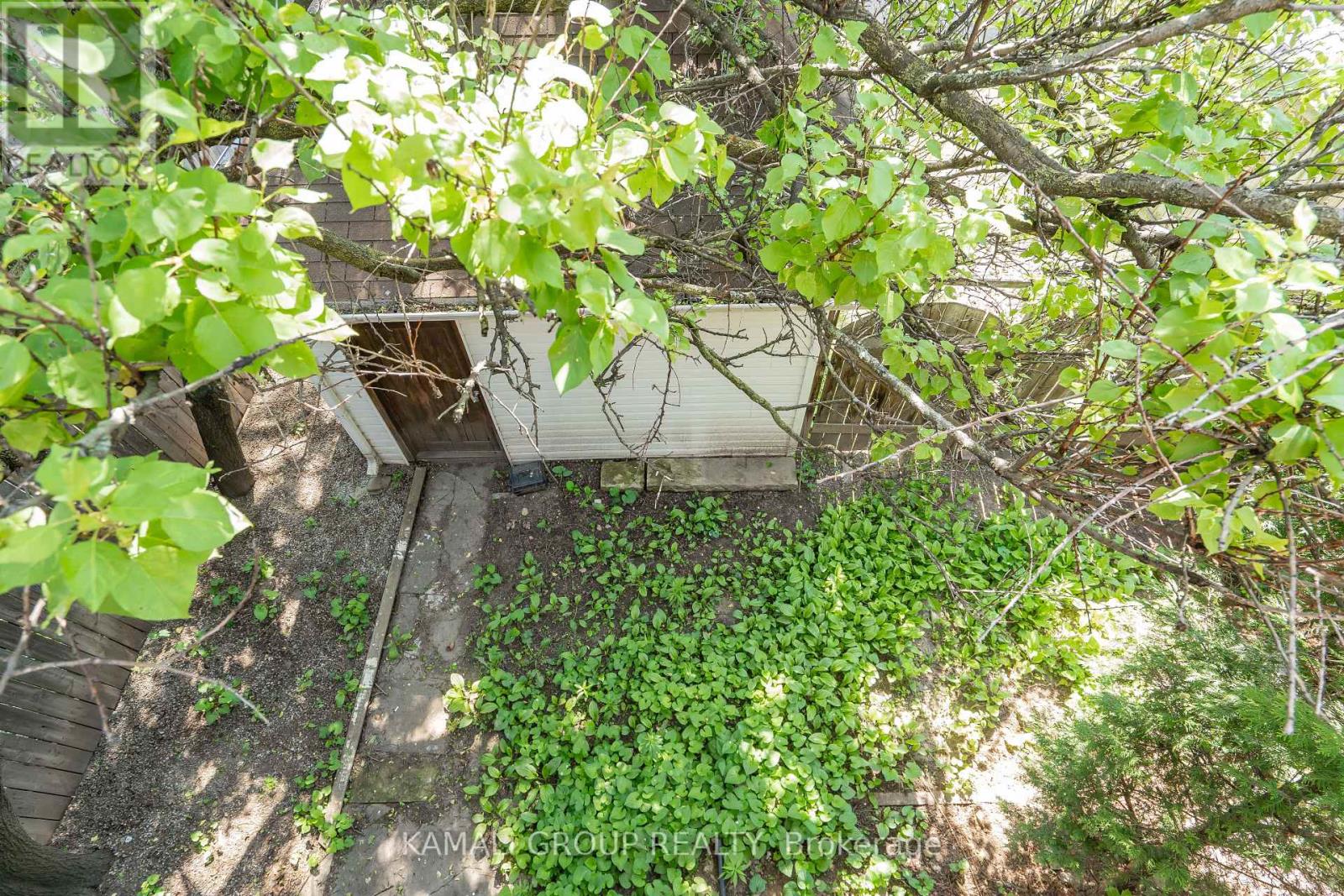 Upper - 25 Spadina Avenue, Hamilton, Ontario  L8M 2W8 - Photo 15 - X13251502